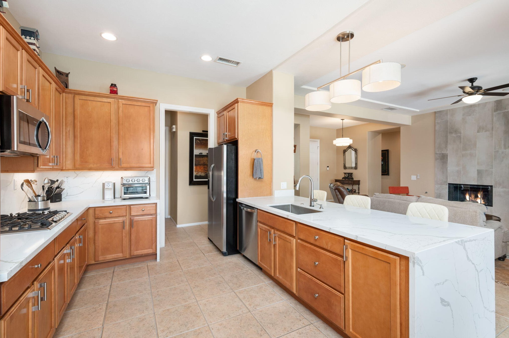 109 Brisa Dr, Palm Desert CA  92211-0779 exterior