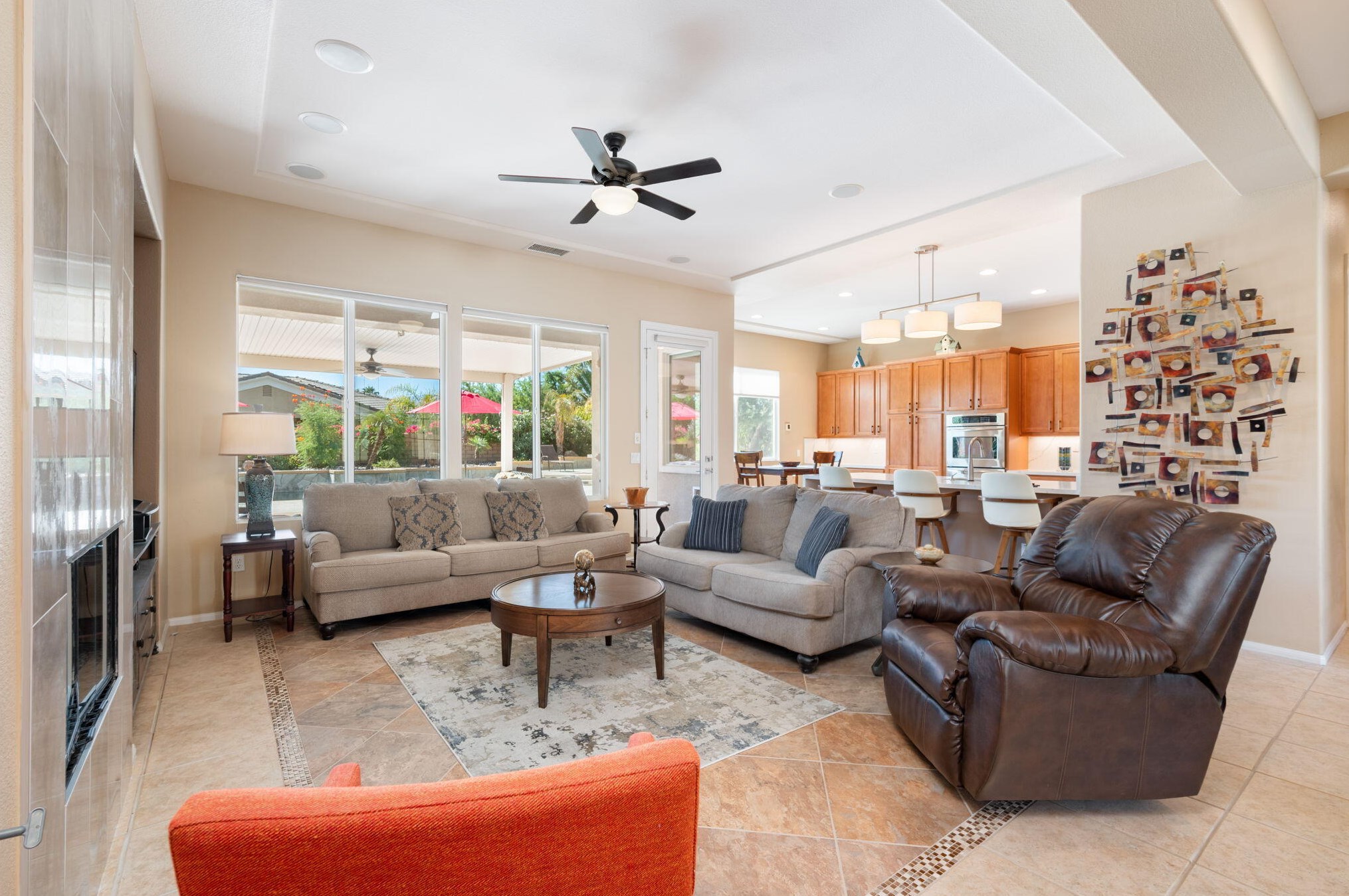 109 Brisa Dr, Palm Desert CA  92211-0779 exterior