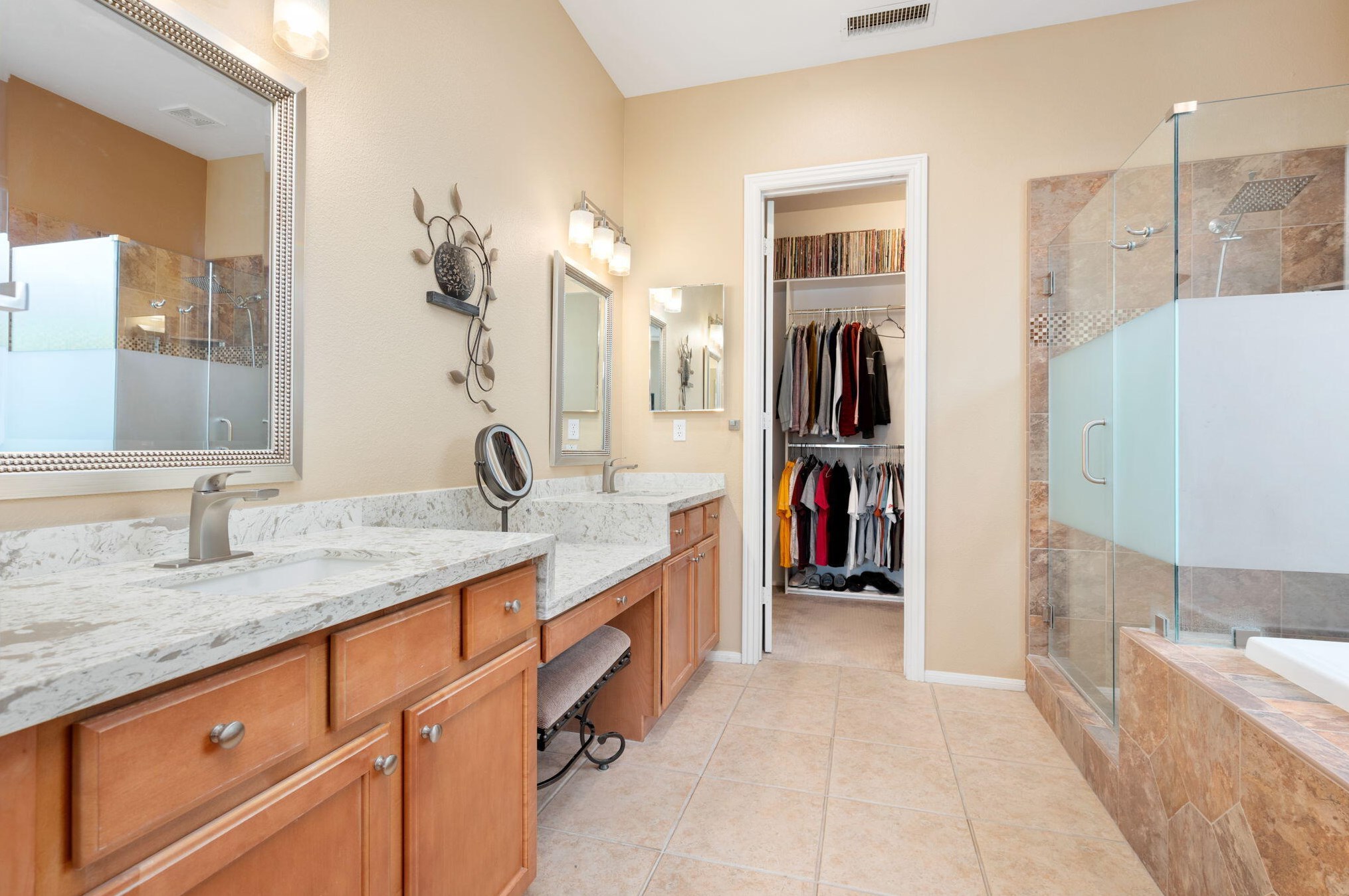 109 Brisa Dr, Palm Desert CA  92211-0779 exterior
