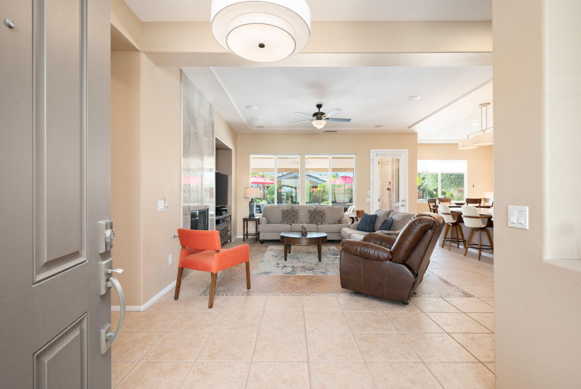 109 Brisa Dr, Palm Desert CA  92211-0779 exterior
