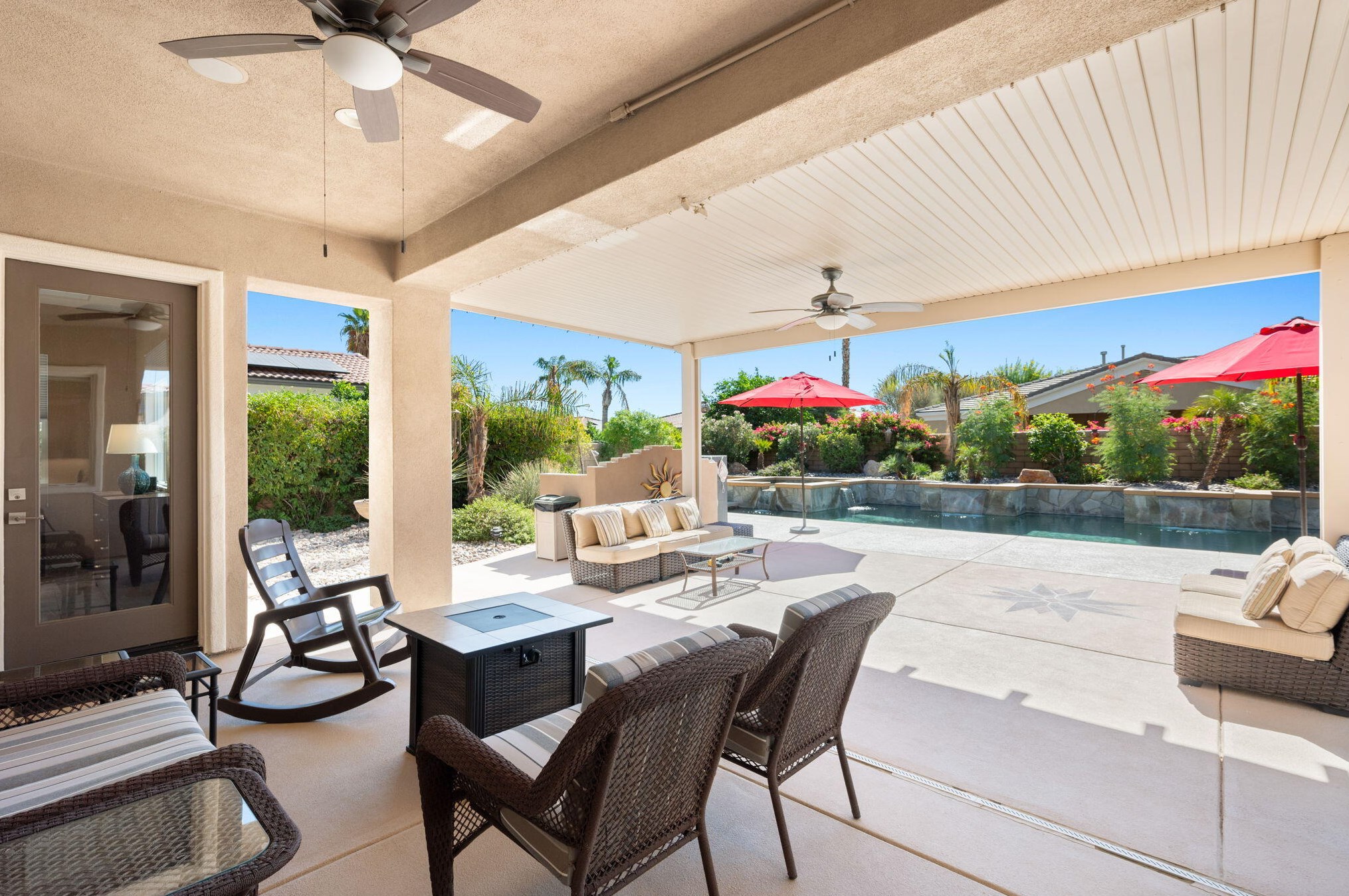 109 Brisa Dr, Palm Desert CA  92211-0779 exterior