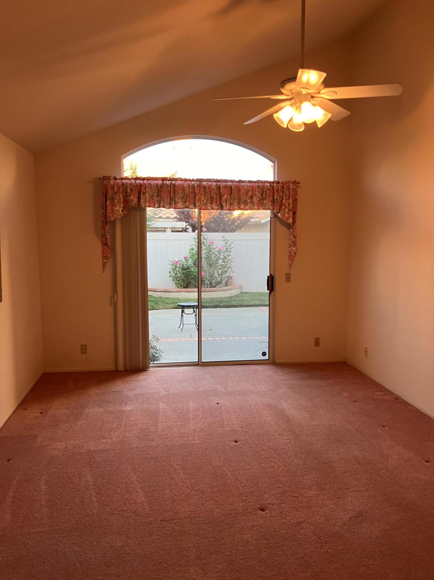 1308 Pleasant Valley Ave, Banning CA  92220-5431 exterior