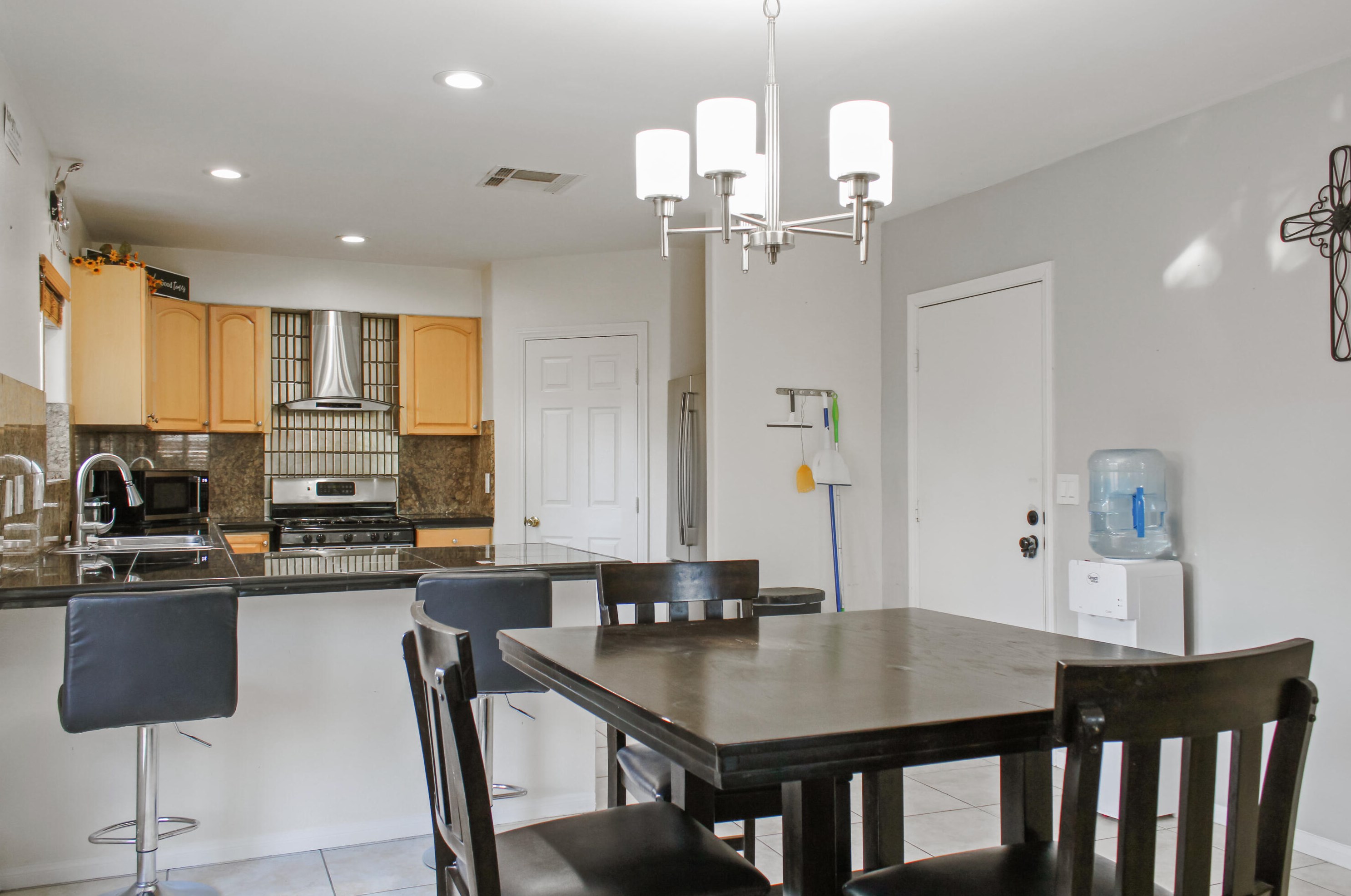 33300 Campus Ln, Cathedral City CA  92234-4675 exterior