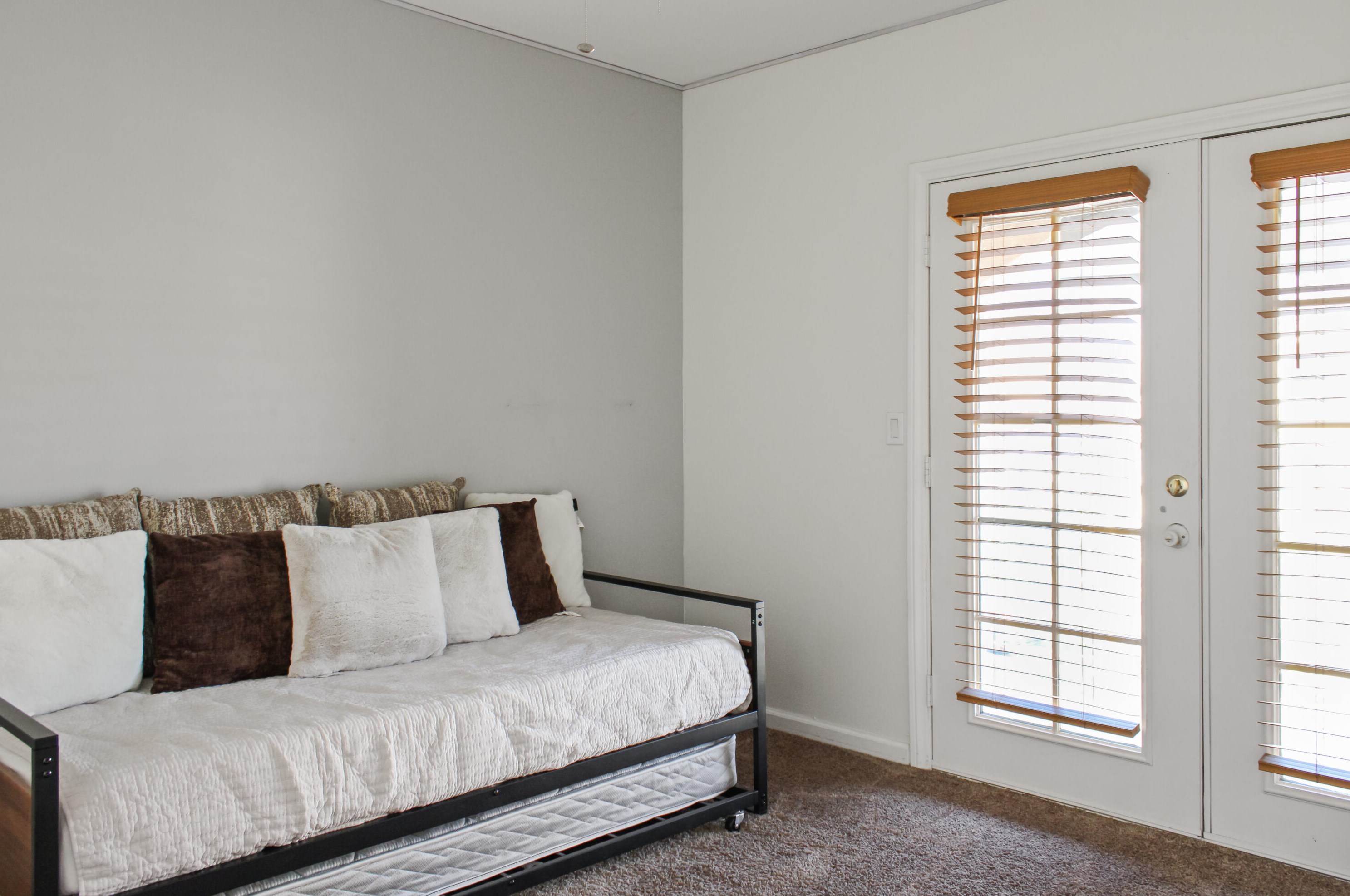 33300 Campus Ln, Cathedral City CA  92234-4675 exterior