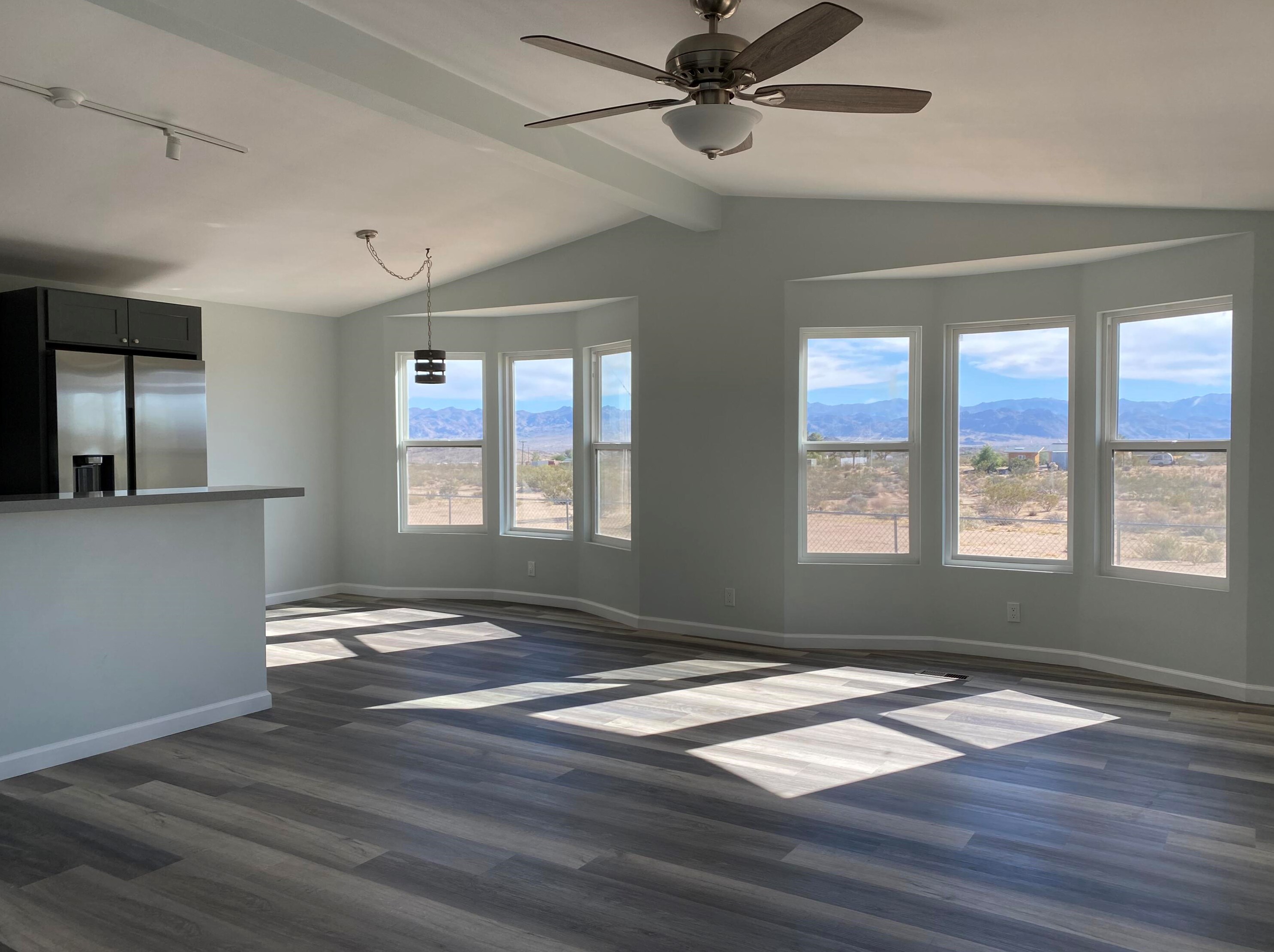 63136 Sunny Sands Dr, Joshua Tree CA  92252-3329 exterior