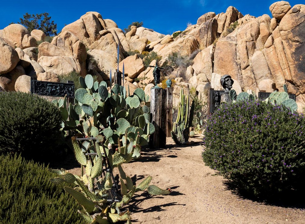 5230 Puente Ct, Yucca Valley CA  92284-2028 exterior