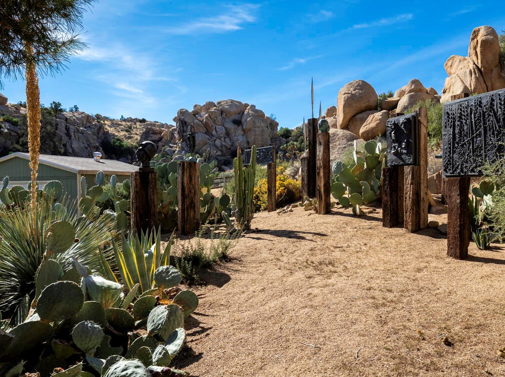 5230 Puente Ct, Yucca Valley CA  92284-2028 exterior