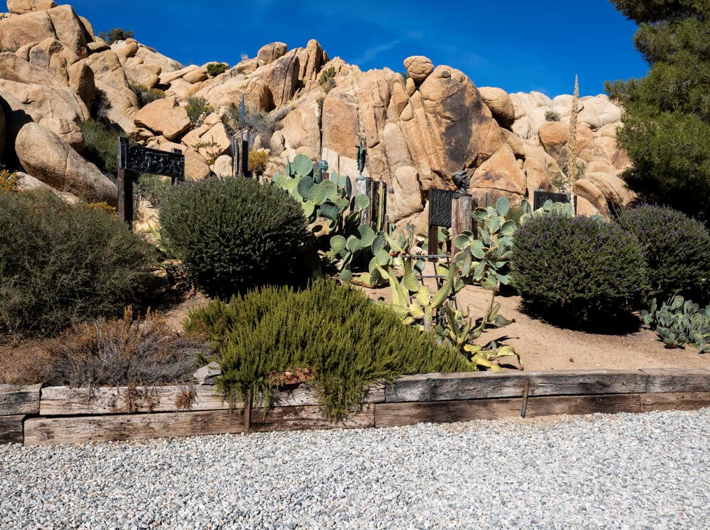 5230 Puente Ct, Yucca Valley CA  92284-2028 exterior