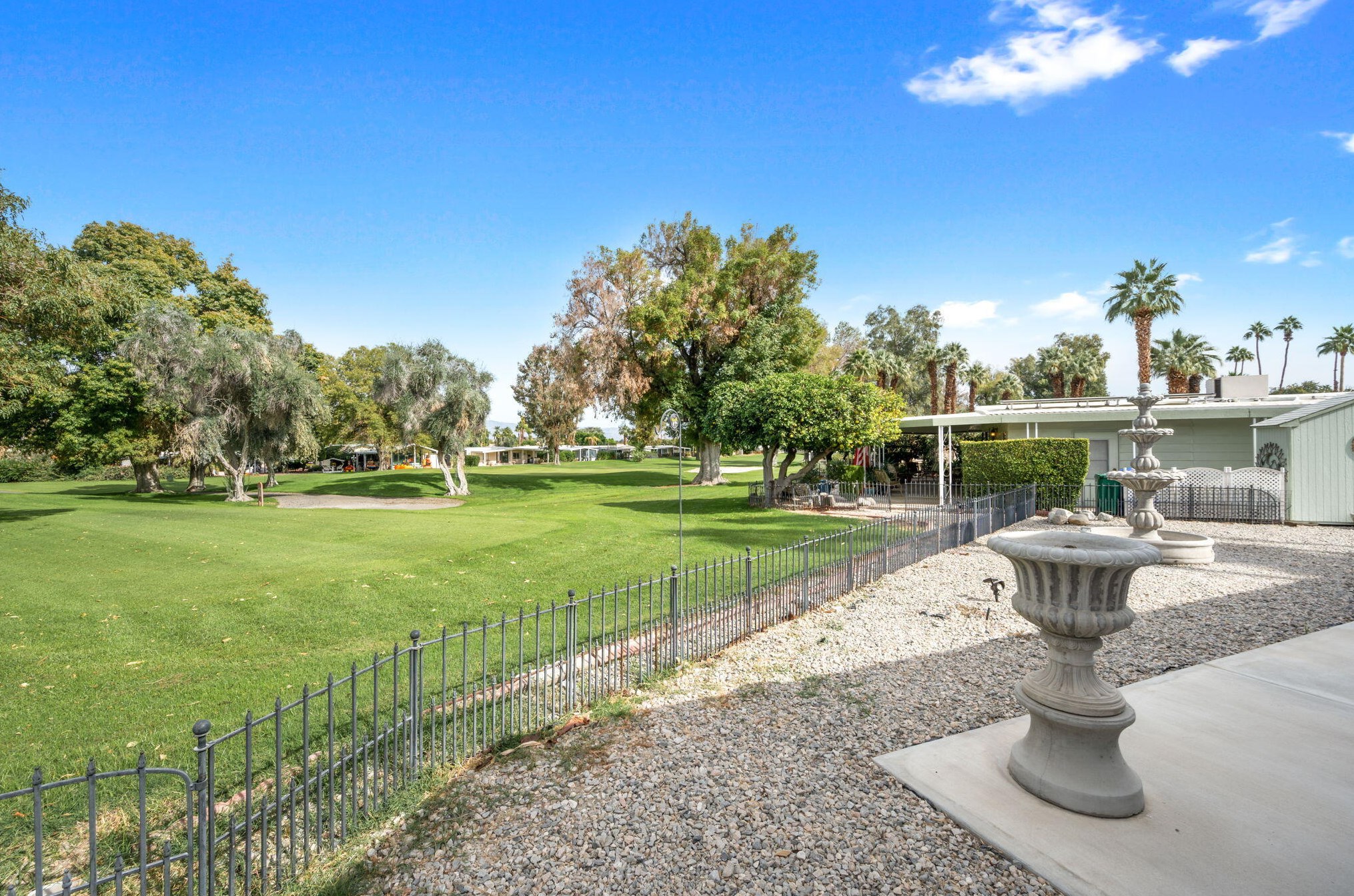 204 Avenida Orontes, Cathedral City CA  92234-1539 exterior