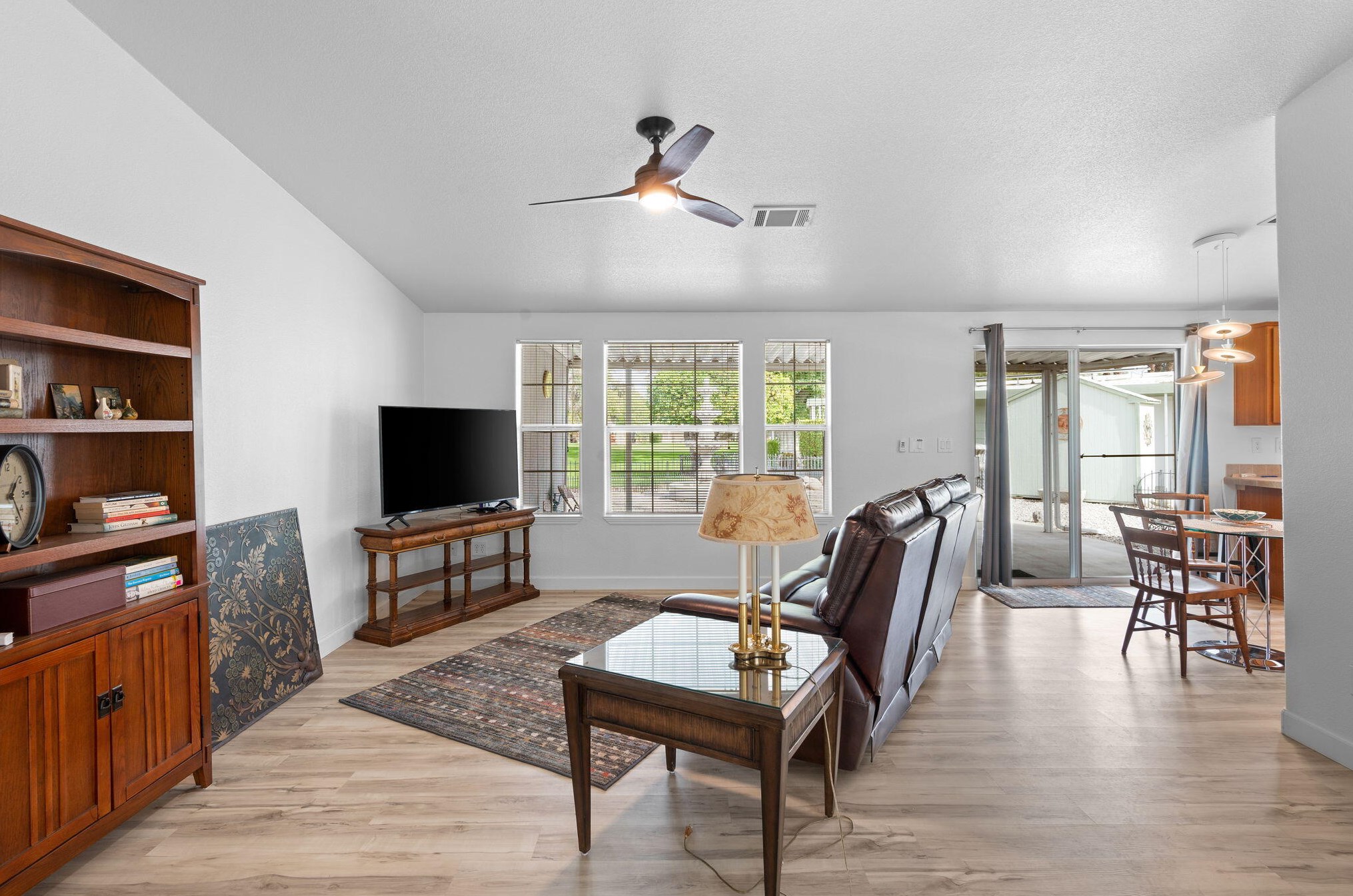 204 Avenida Orontes, Cathedral City CA  92234-1539 exterior