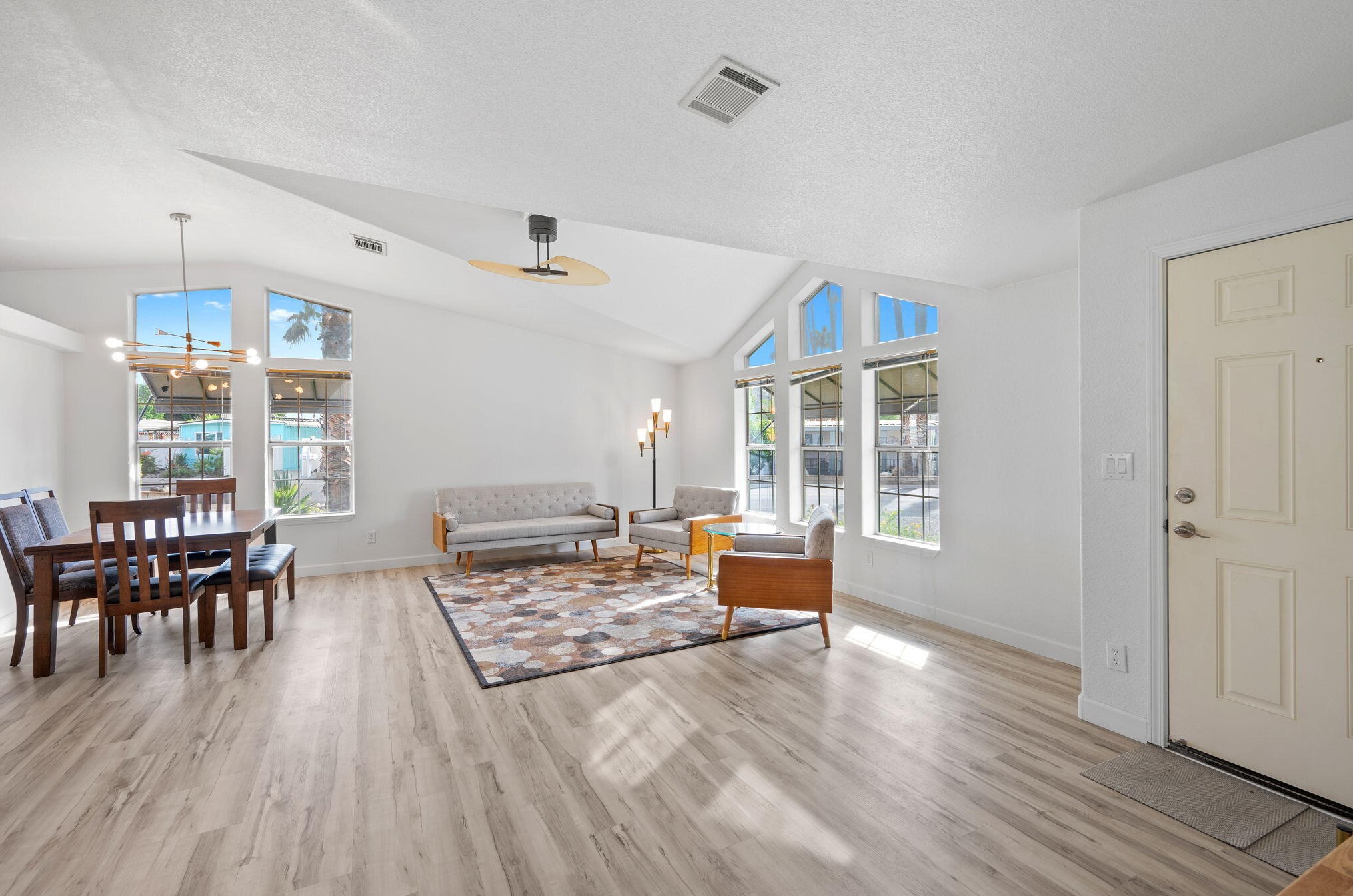 204 Avenida Orontes, Cathedral City CA  92234-1539 exterior