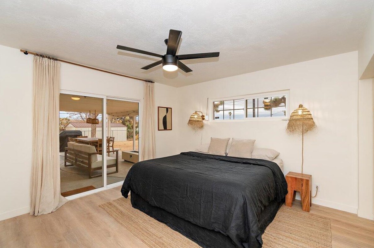 7441 Elata Ave, Yucca Valley CA  92284-3738 exterior