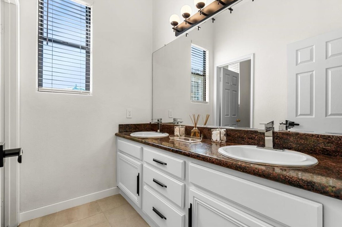 3 San Marino Cir, Rancho Mirage CA  92270-1910 exterior