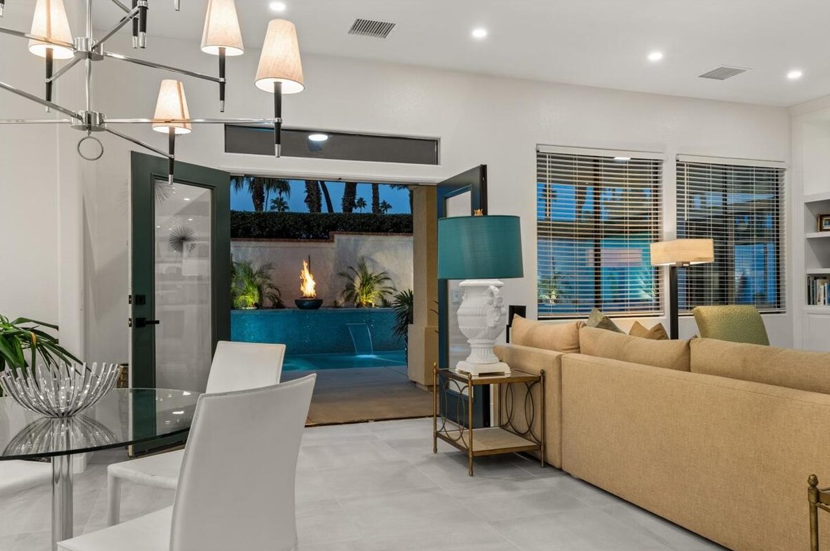 3 San Marino Cir, Rancho Mirage CA  92270-1910 exterior