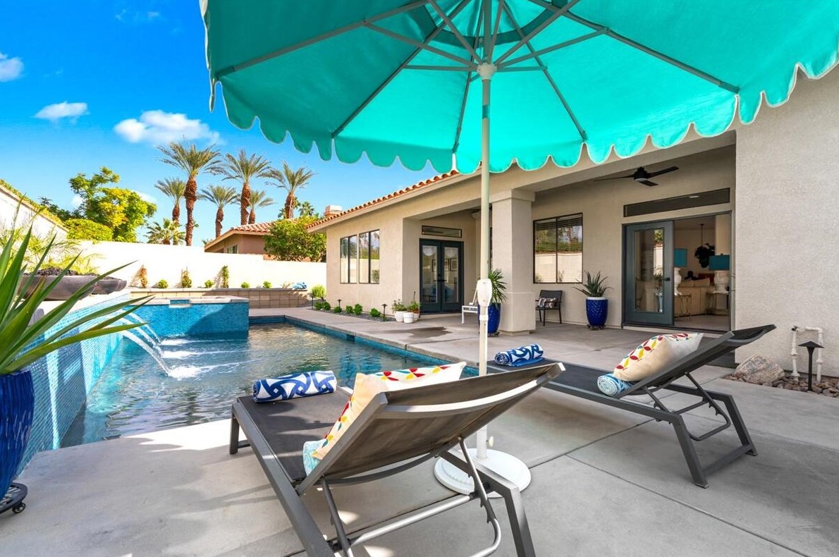 3 San Marino Cir, Rancho Mirage CA  92270-1910 exterior