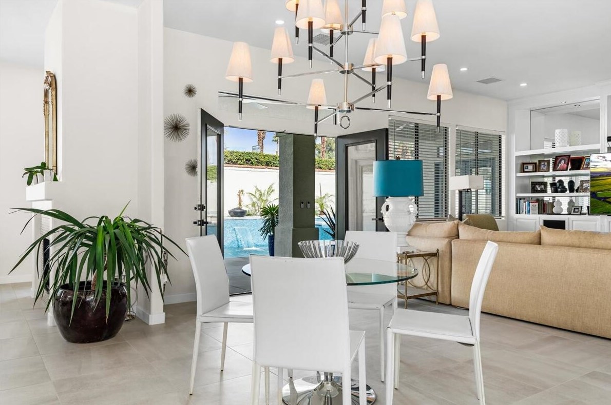 3 San Marino Cir, Rancho Mirage CA  92270-1910 exterior