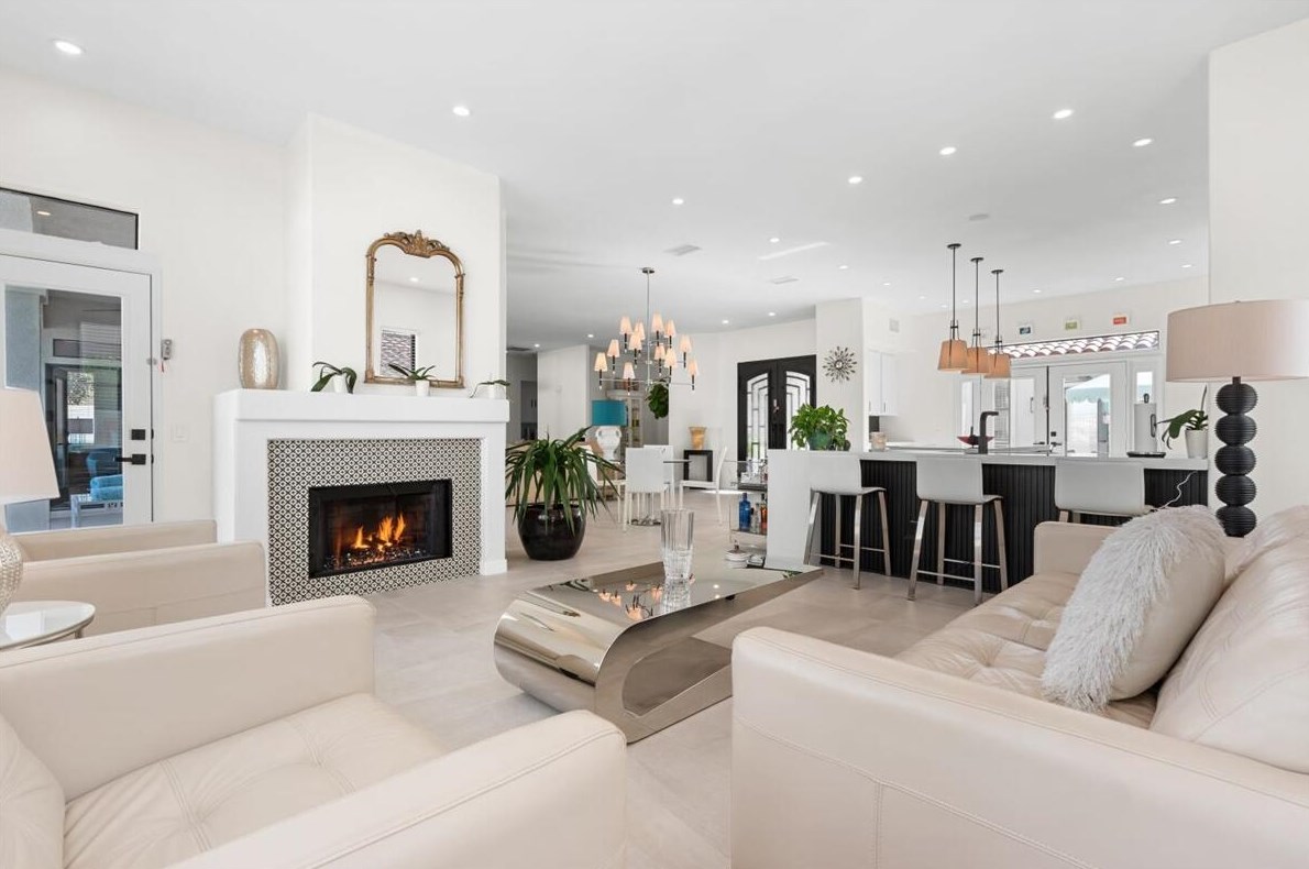 3 San Marino Cir, Rancho Mirage CA  92270-1910 exterior