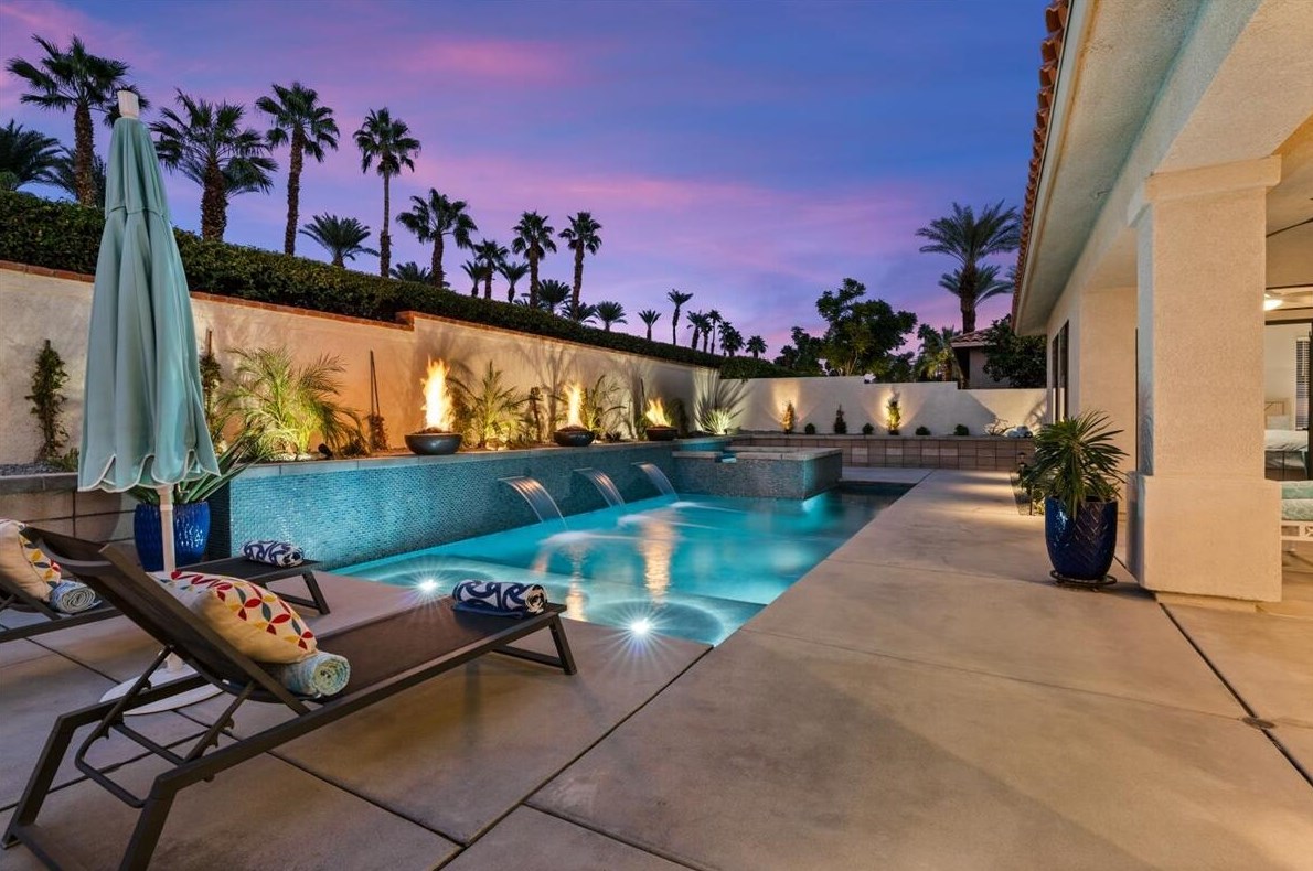 3 San Marino Cir, Rancho Mirage CA  92270-1910 exterior