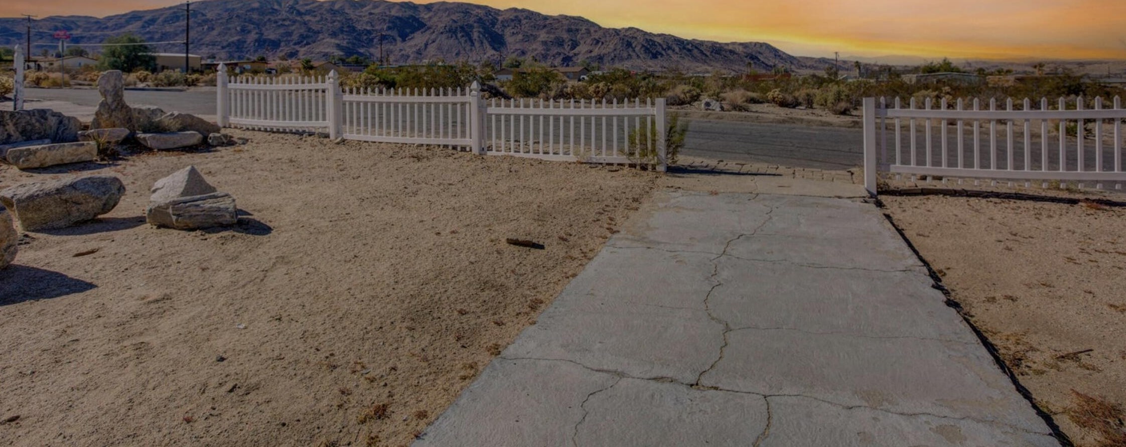 7423 Persia Ave, Twntynine Plm CA  92277-3847 exterior