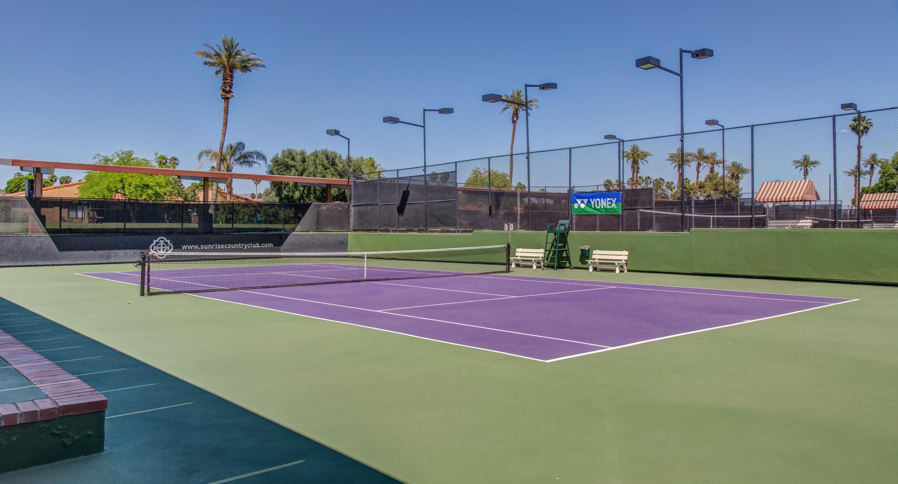 18 Sunrise Dr, Rancho Mirage CA  92270-3828 exterior