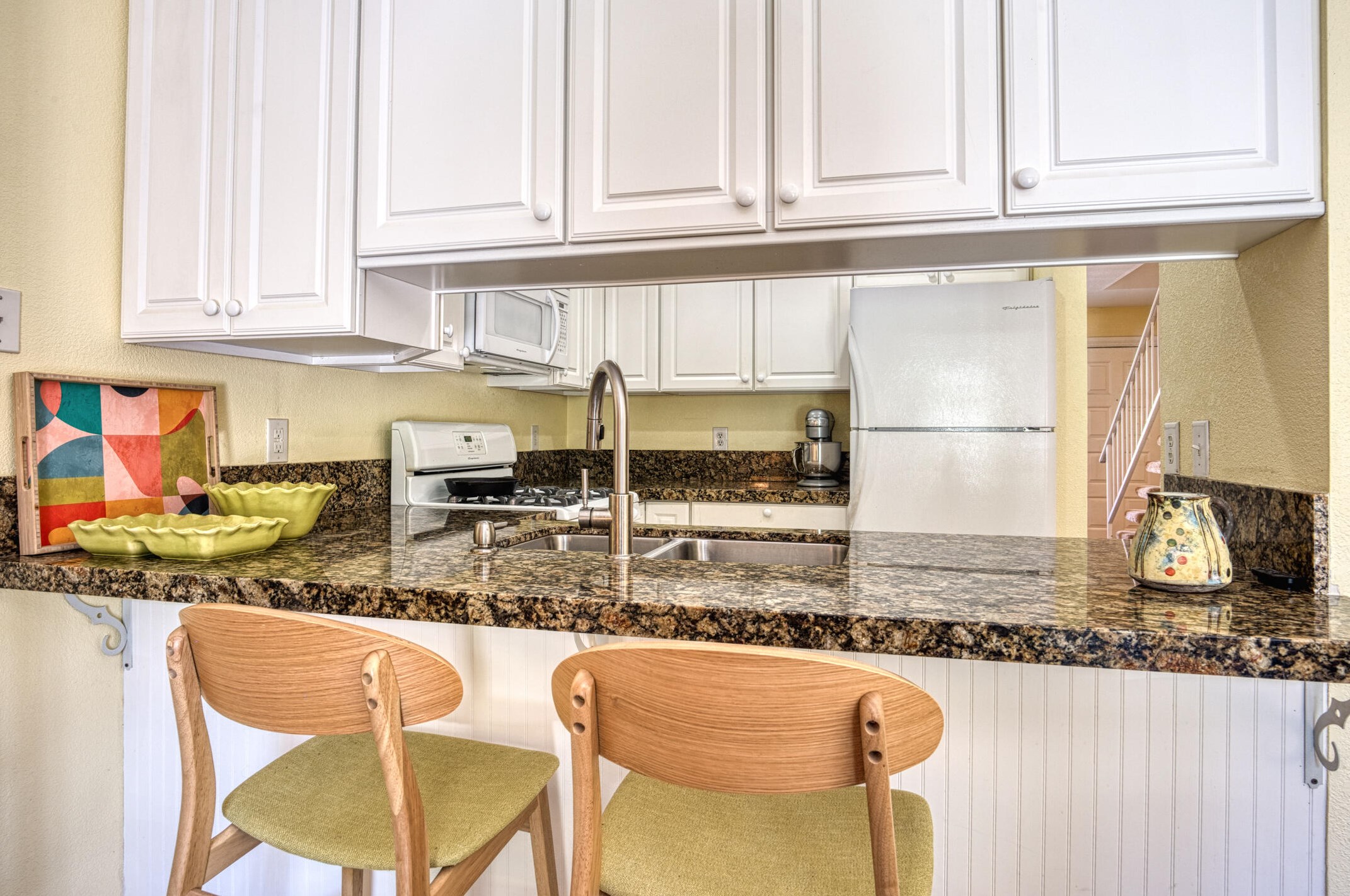 7 Lakeview Cir, Cathedral City CA  92234-6056 exterior