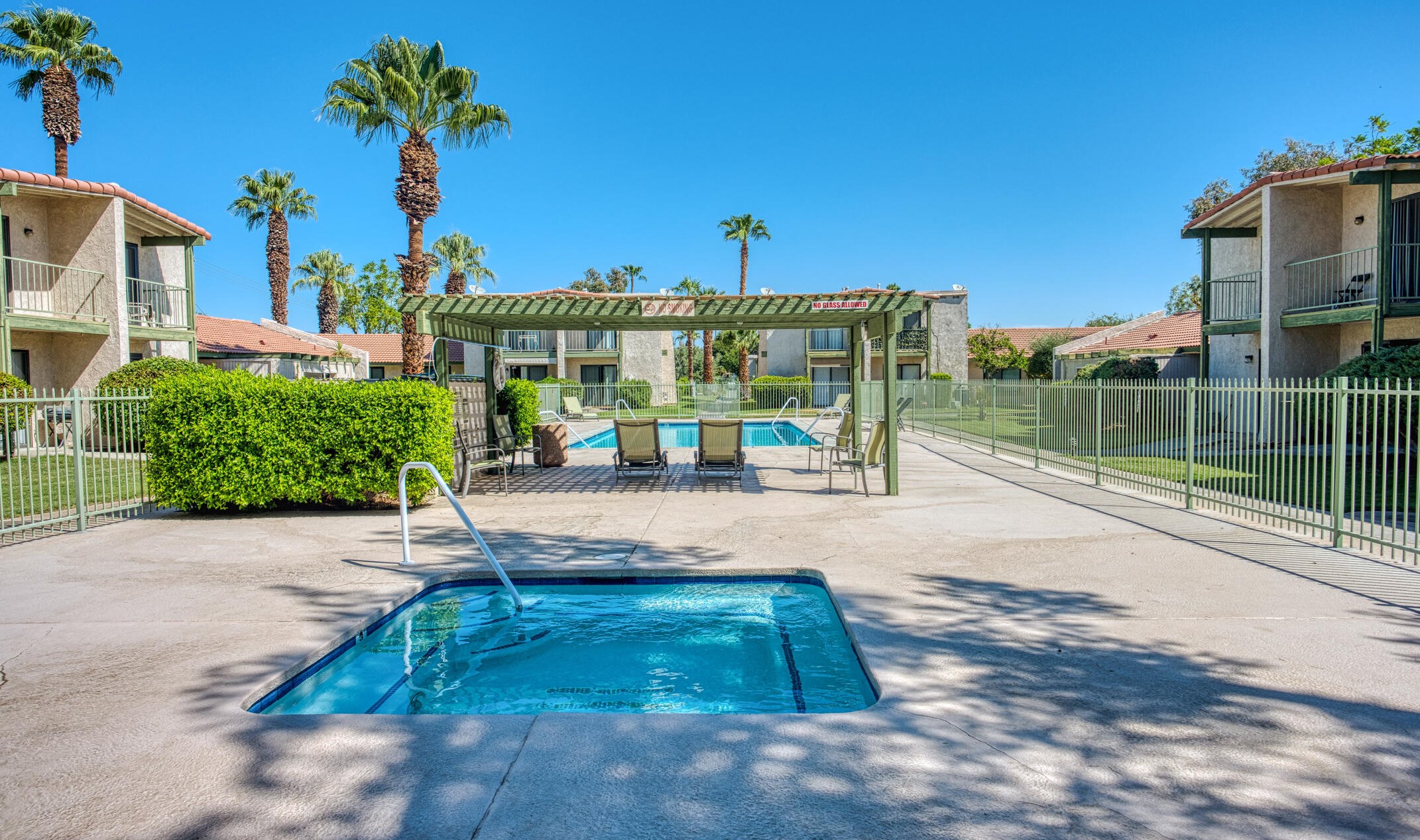 7 Lakeview Cir, Cathedral City CA  92234-6056 exterior