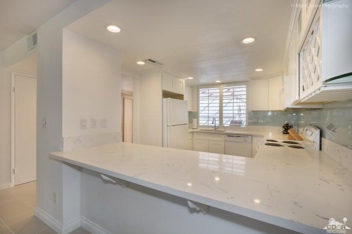 15 Torremolinos Dr, Rancho Mirage CA  92270-4838 exterior