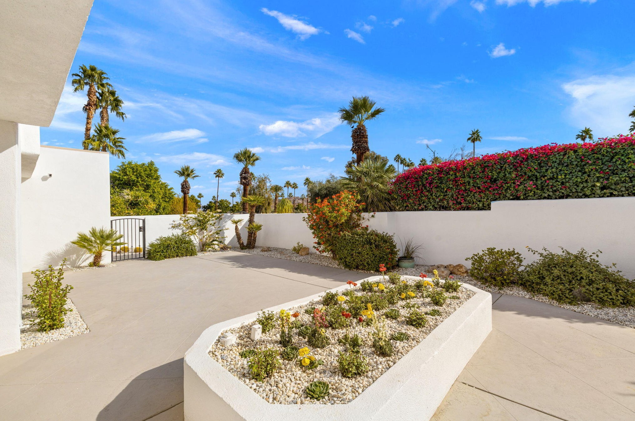 47946 Silver Spur Trl, Palm Desert CA  92260-6117 exterior