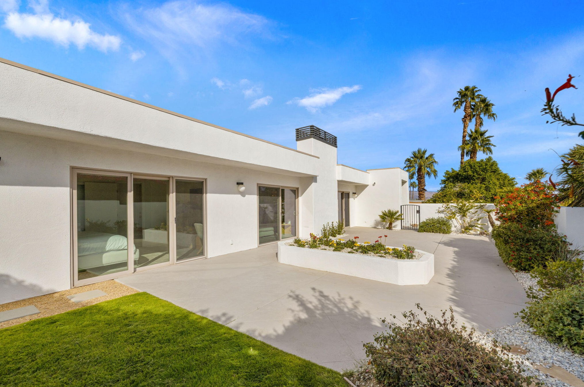 47946 Silver Spur Trl, Palm Desert CA  92260-6117 exterior