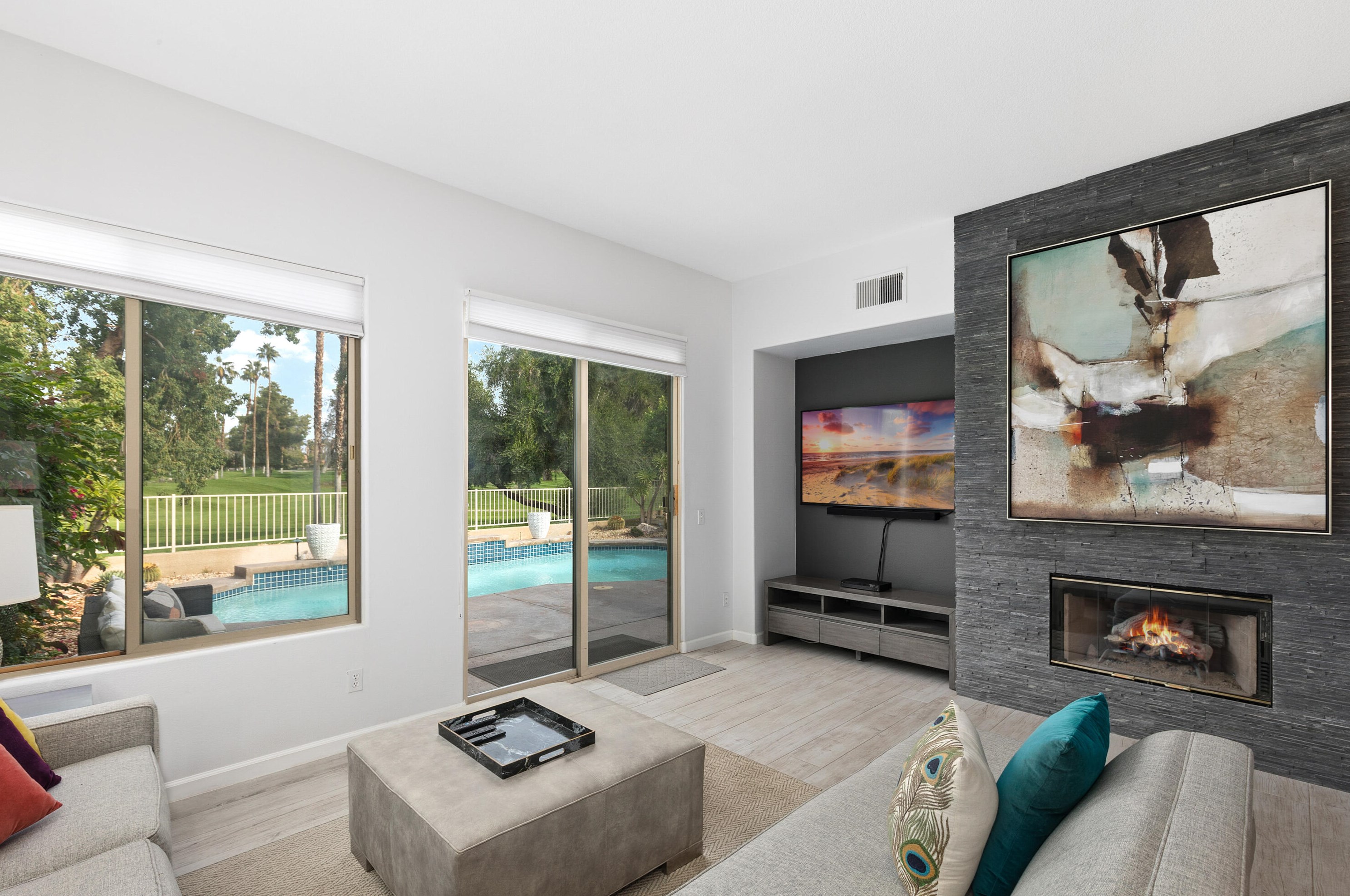 166 Kavenish Dr, Rancho Mirage CA  92270-3244 exterior