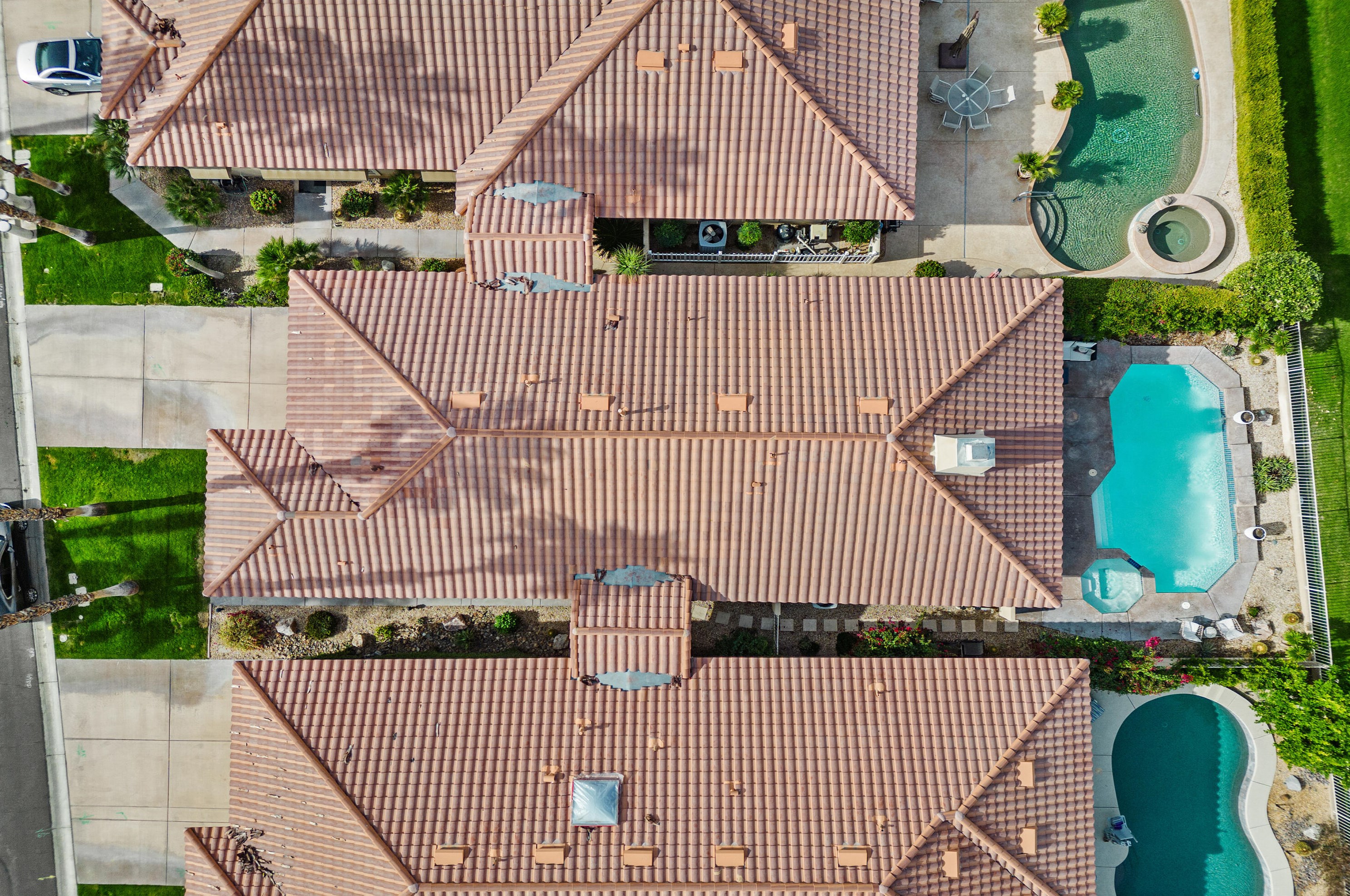 166 Kavenish Dr, Rancho Mirage CA  92270-3244 exterior