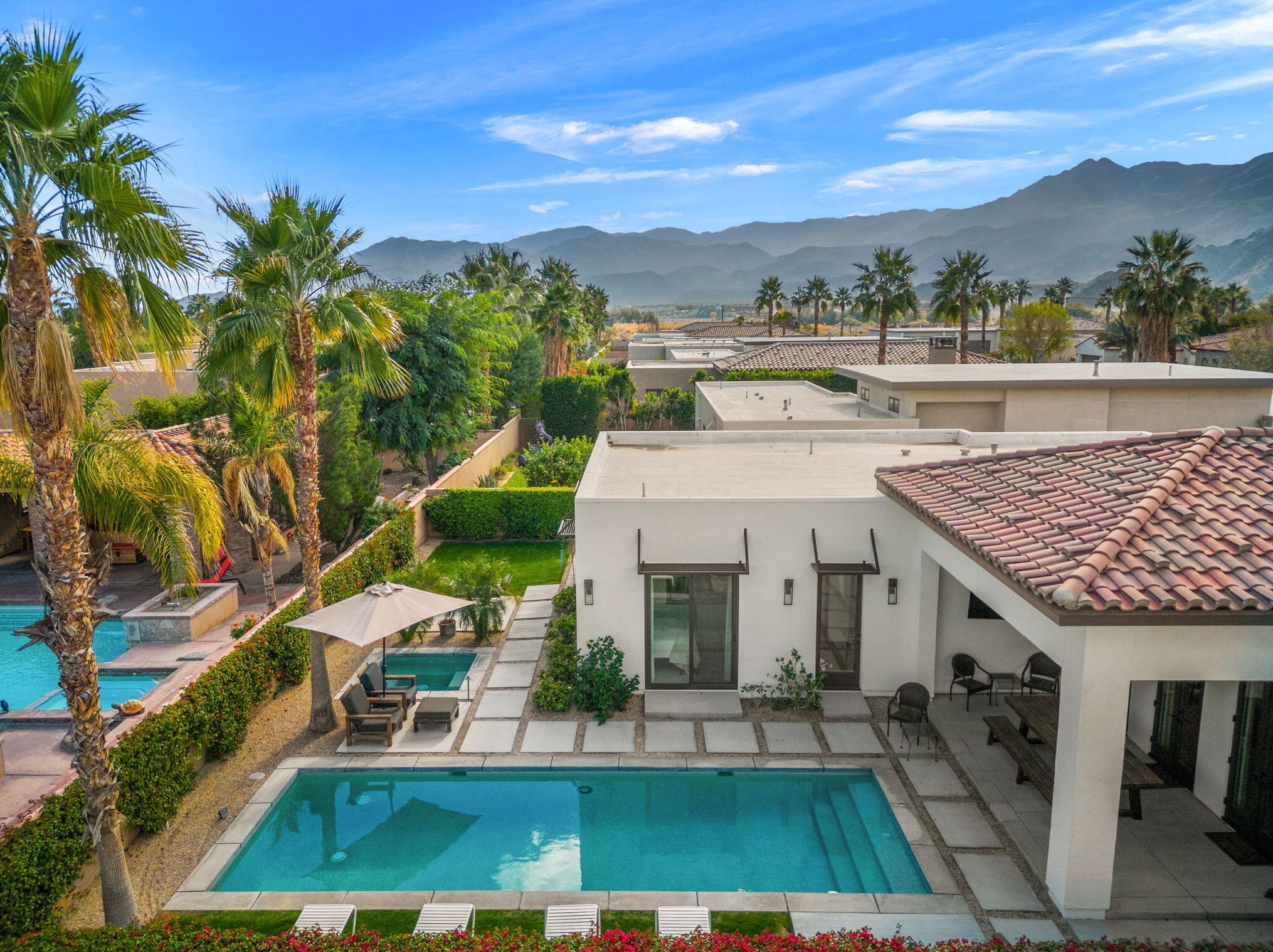 57768 Salida Del Sol, La Quinta CA  92253-8186 exterior