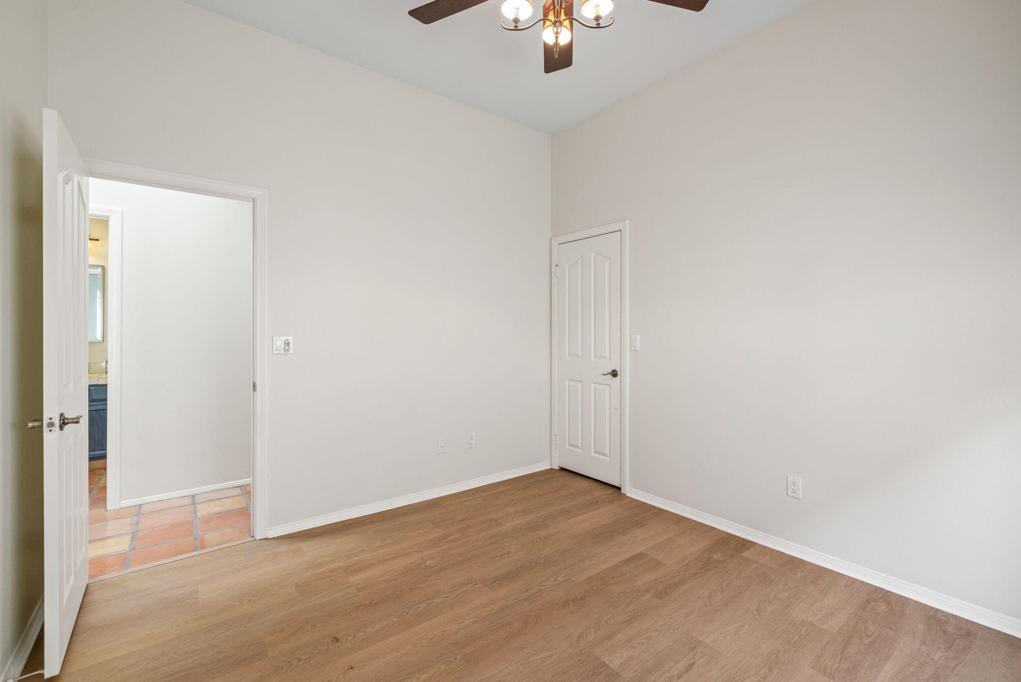 54450 Avenida Alvarado, La Quinta CA  92253-3690 exterior