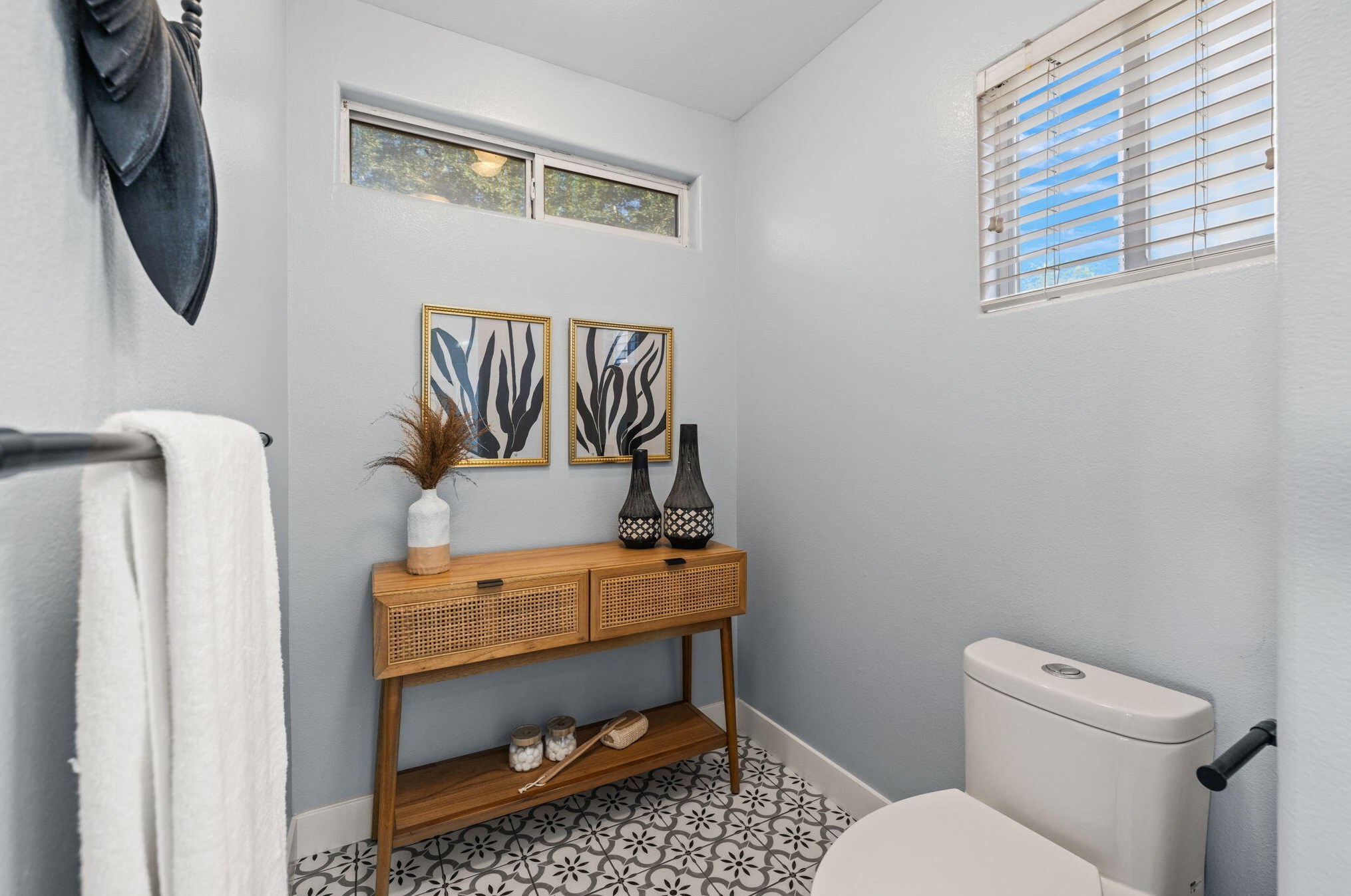 54450 Avenida Alvarado, La Quinta CA  92253-3690 exterior