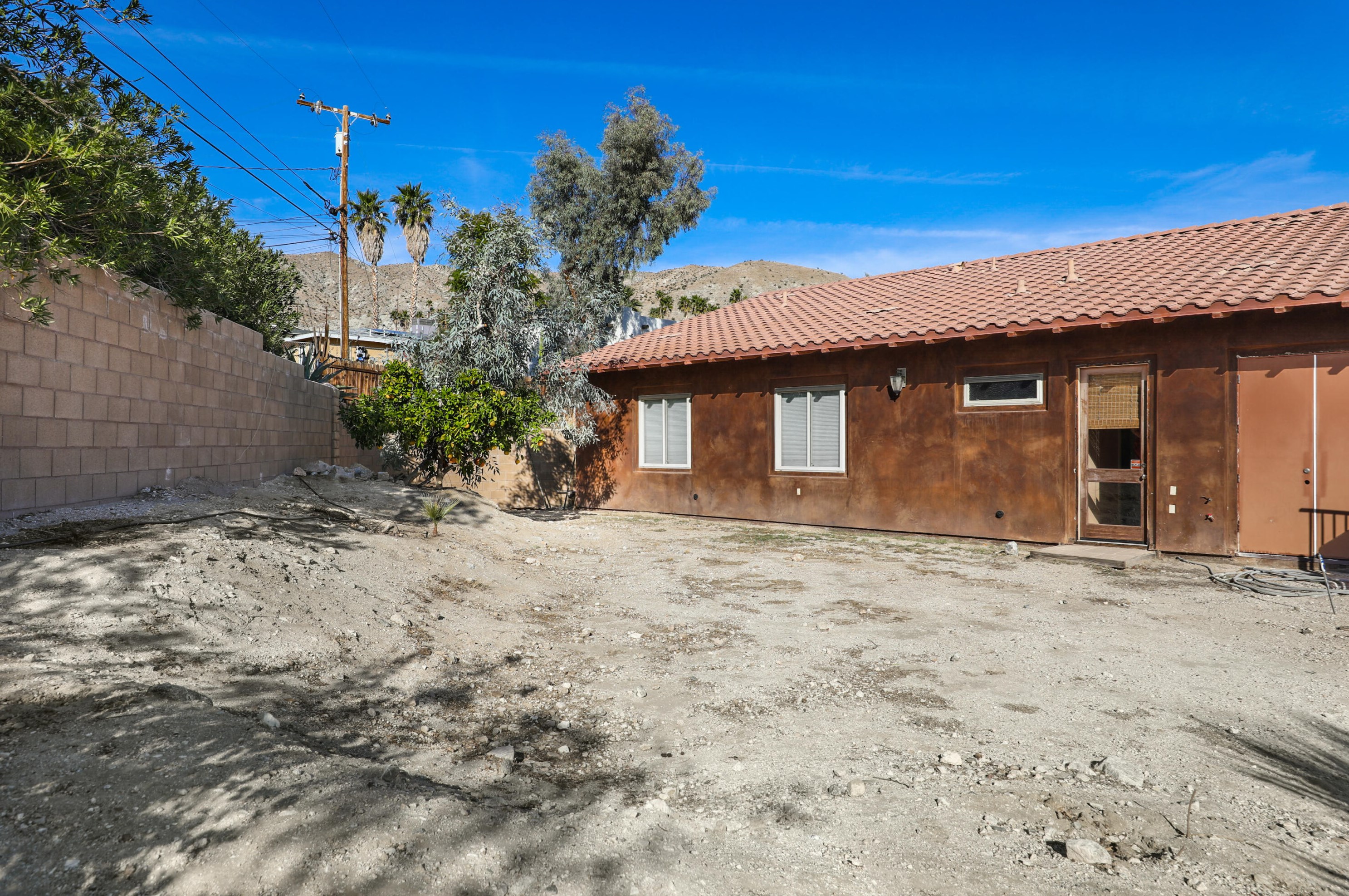 12463 Redbud Rd, Desert Hot Springs CA  92240-4346 exterior