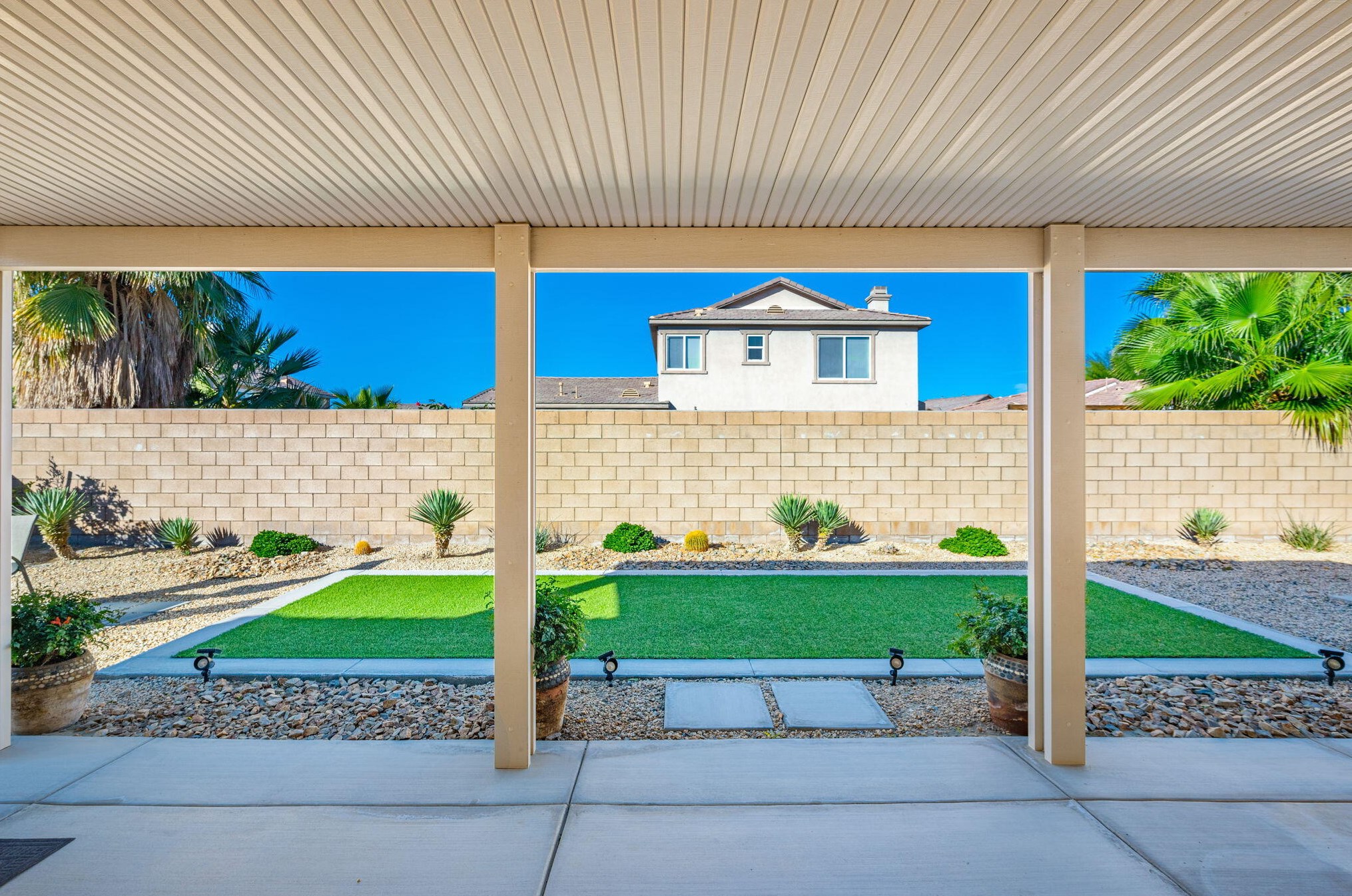 40385 Monza Ct, Indio CA  92203-3801 exterior