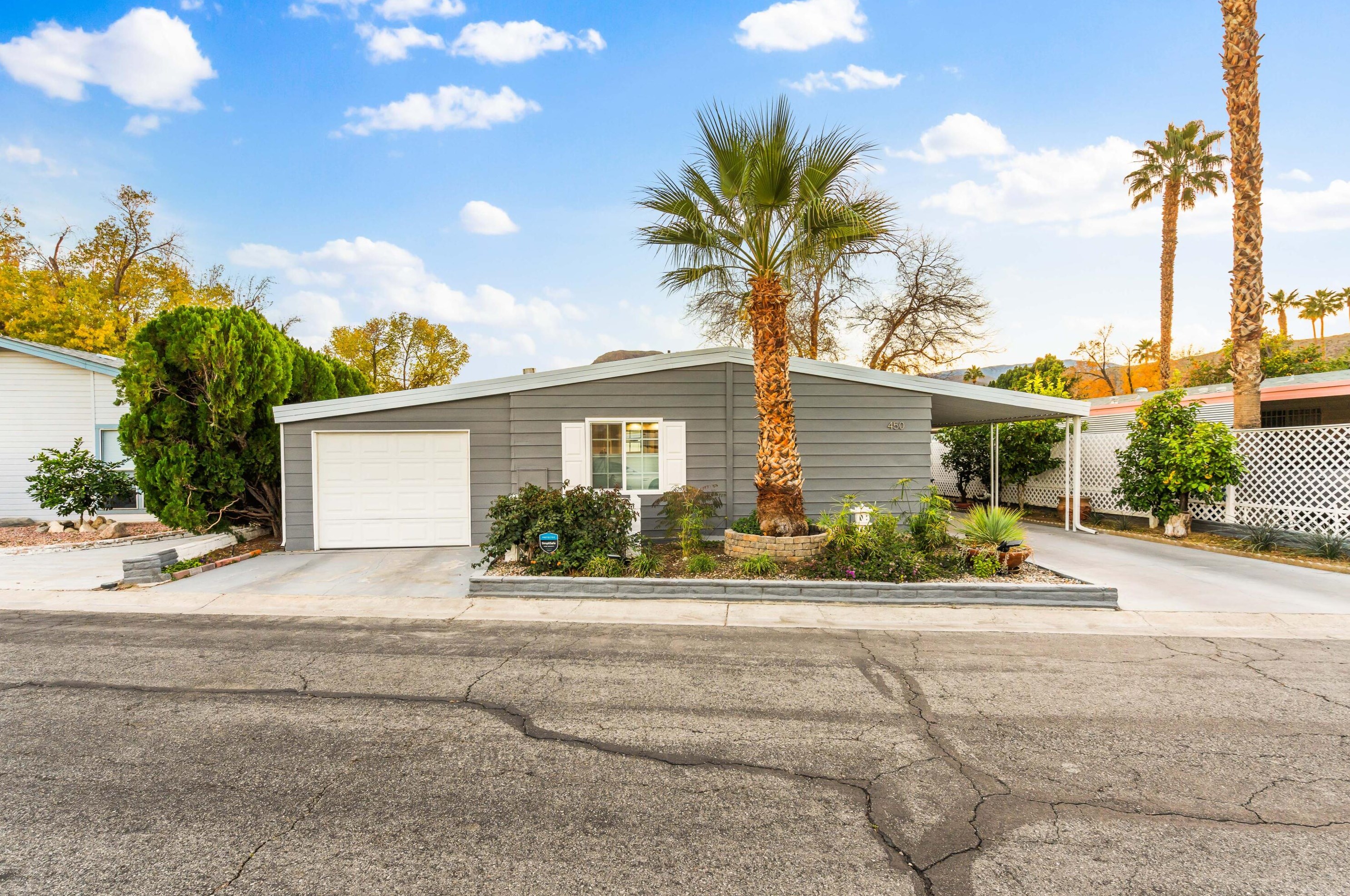 450 Paseo Perdido, Cathedral City CA  92234-1628 exterior