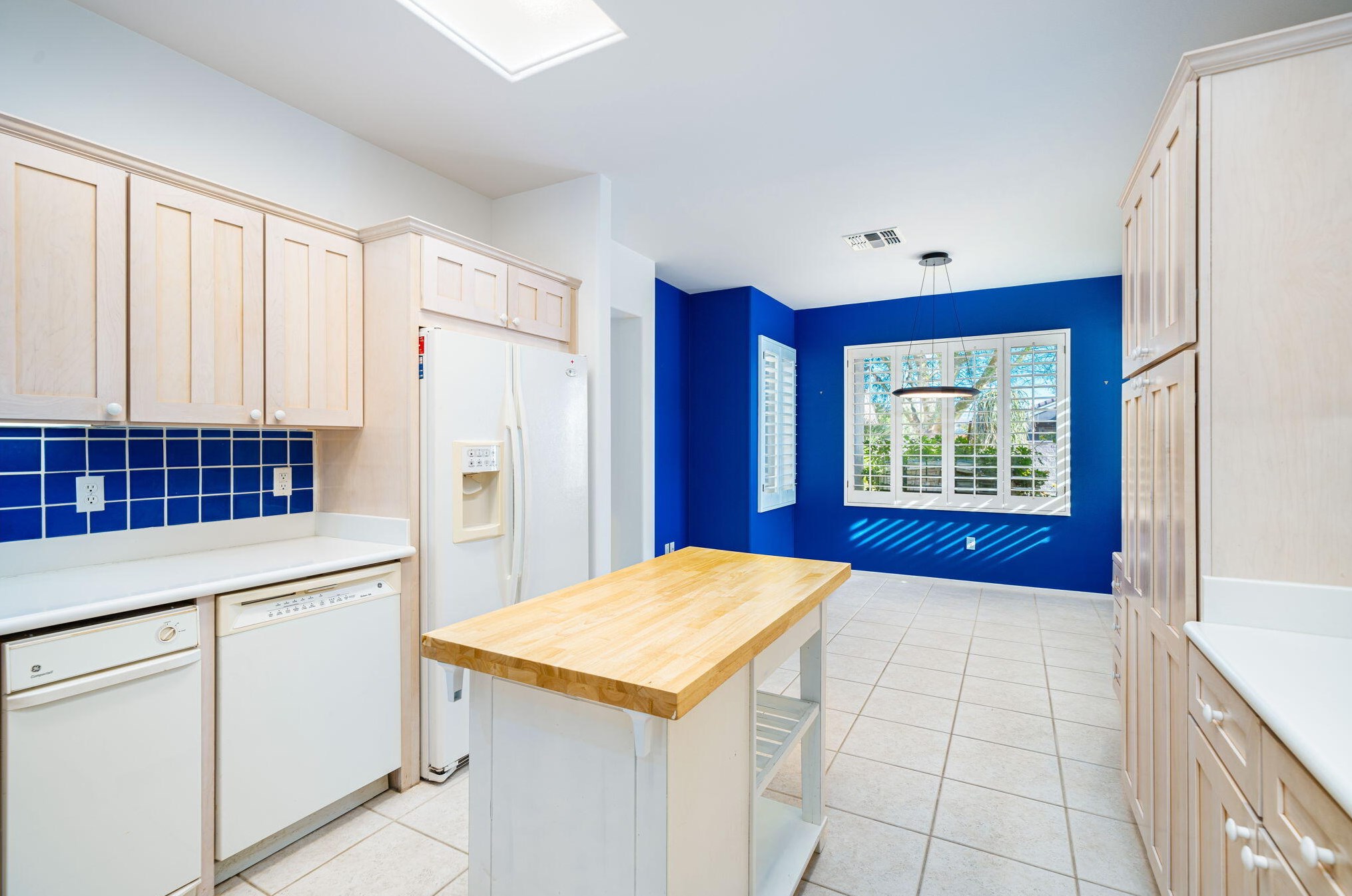 35897 Bramblewood Ave, Palm Desert CA  92211-2684 exterior