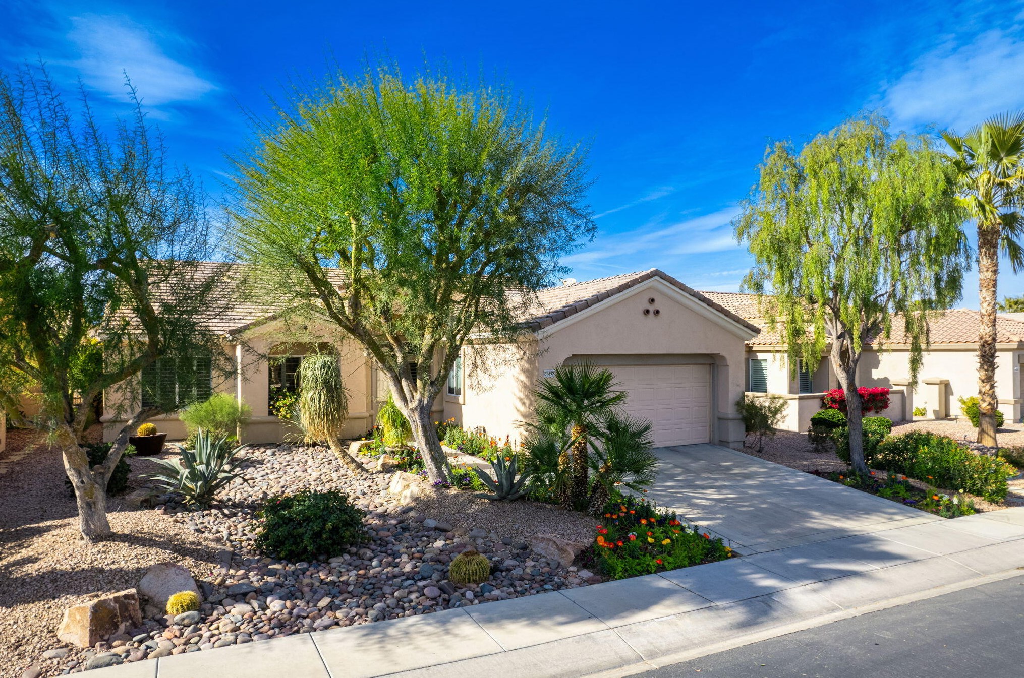 35897 Bramblewood Ave, Palm Desert CA  92211-2684 exterior