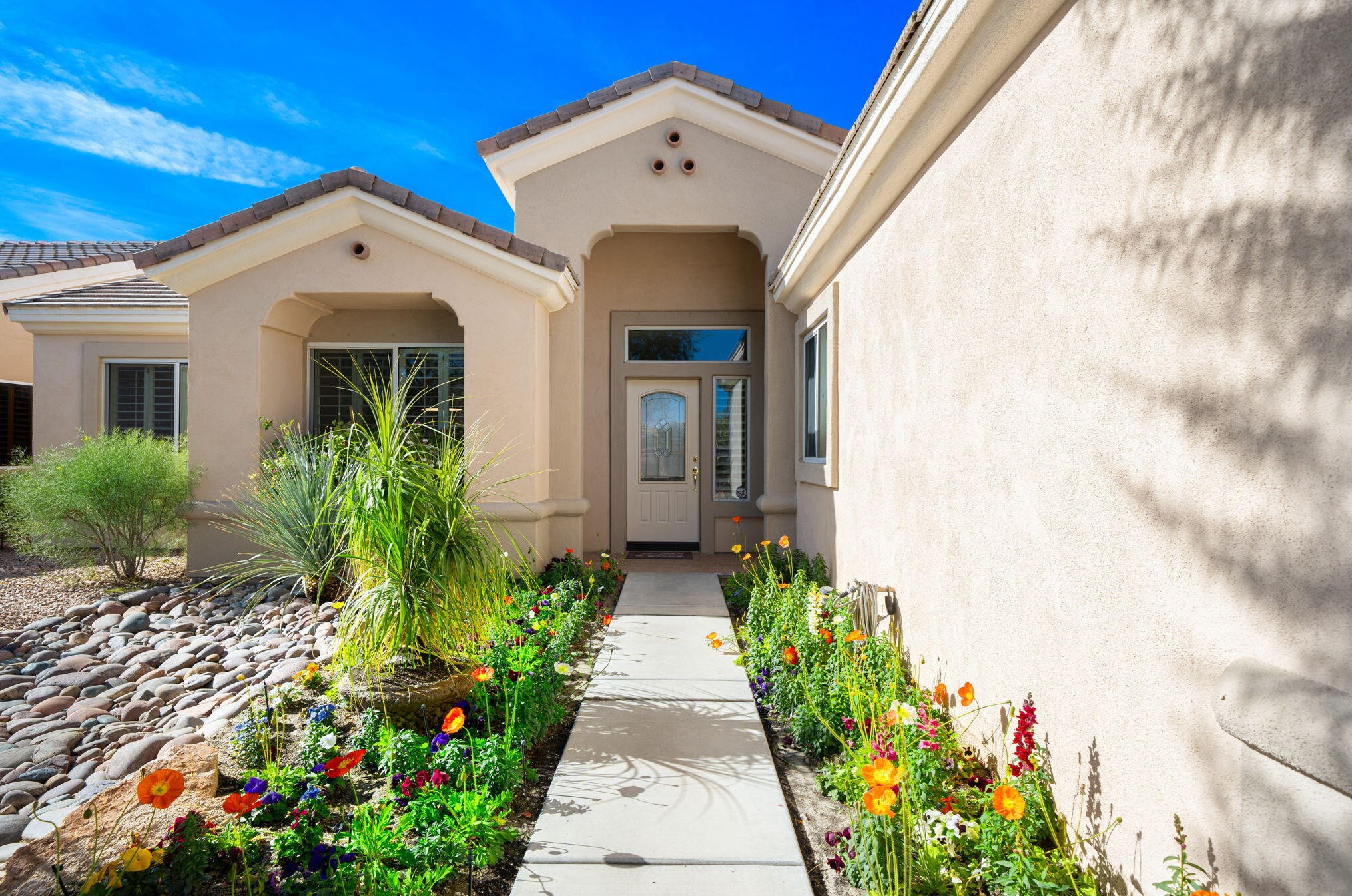 35897 Bramblewood Ave, Palm Desert CA  92211-2684 exterior
