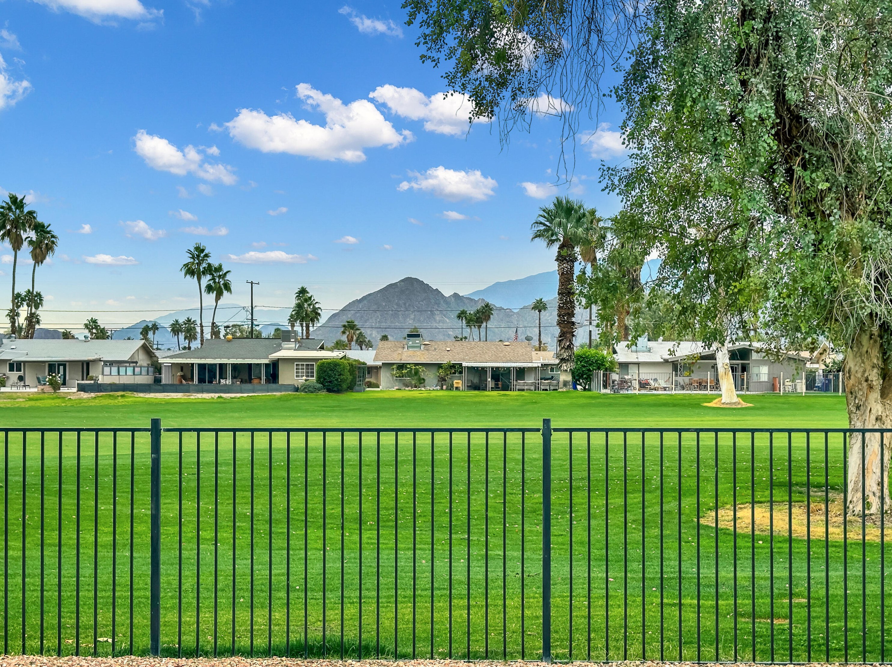 77265 Michigan Dr, Palm Desert CA  92211-7933 exterior
