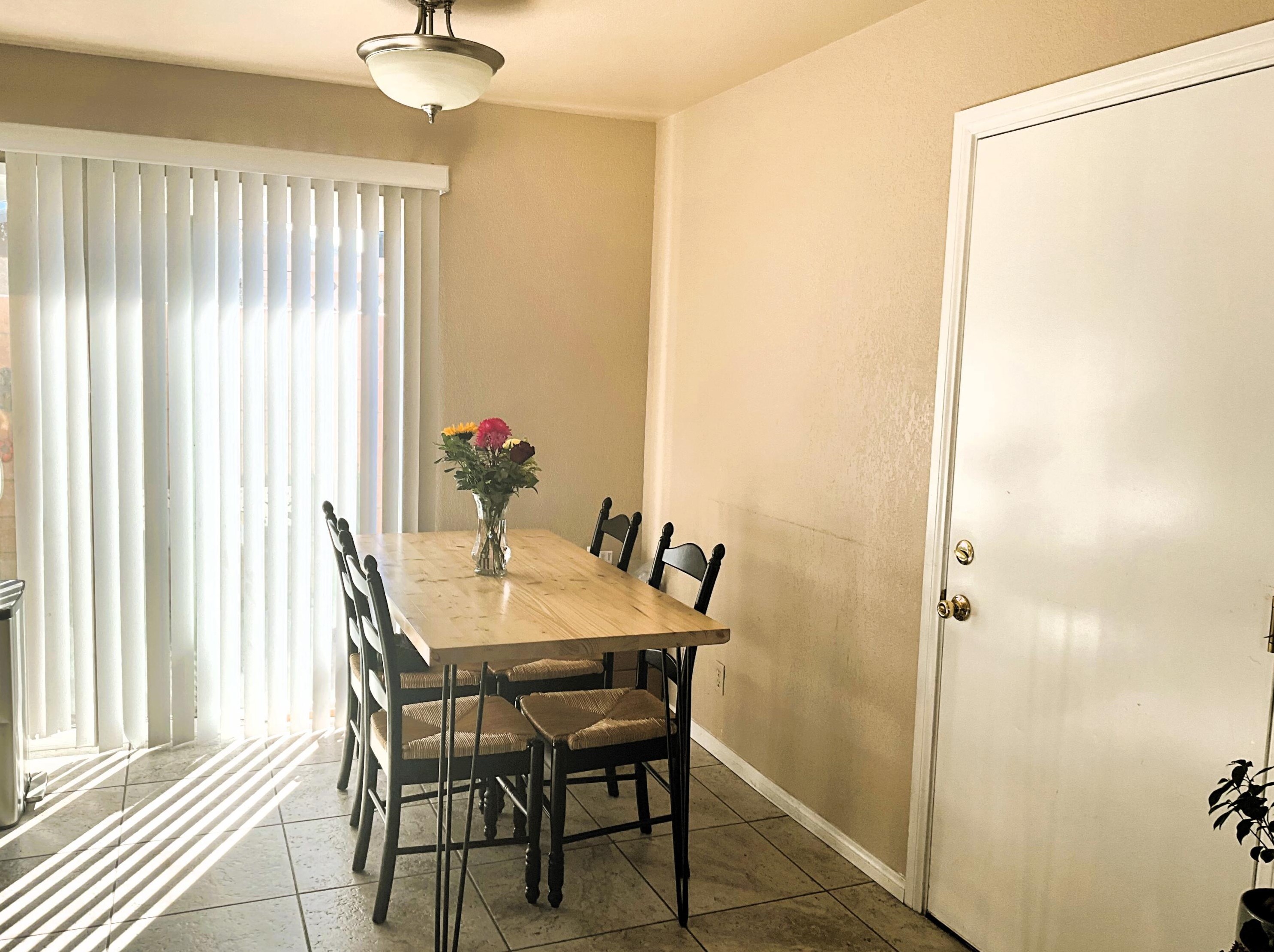 13285 La Mesa Dr, Desert Hot Springs CA 92240-5841 exterior