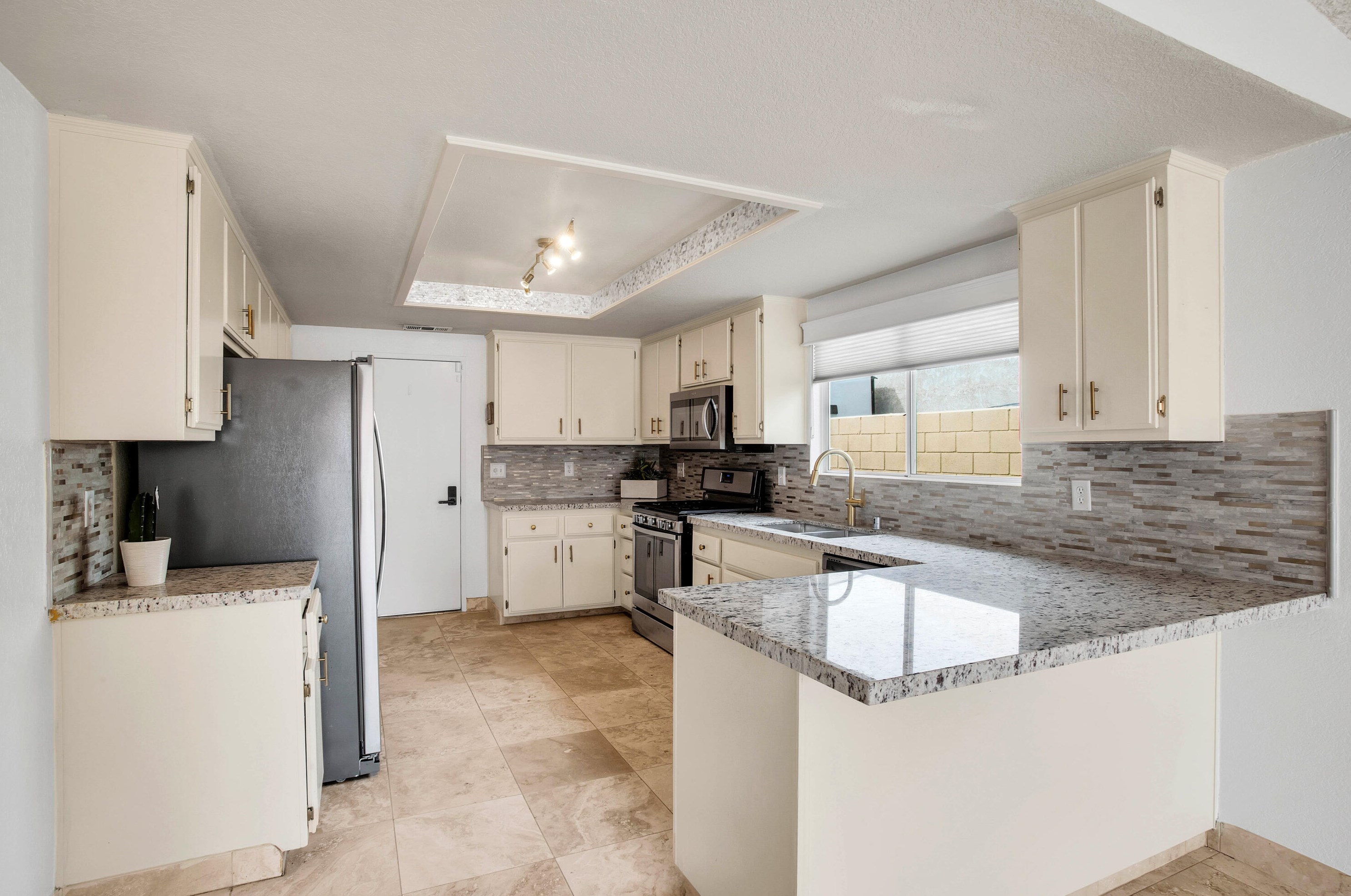 27820 Abril Dr, Cathedral City CA  92234-3410 exterior
