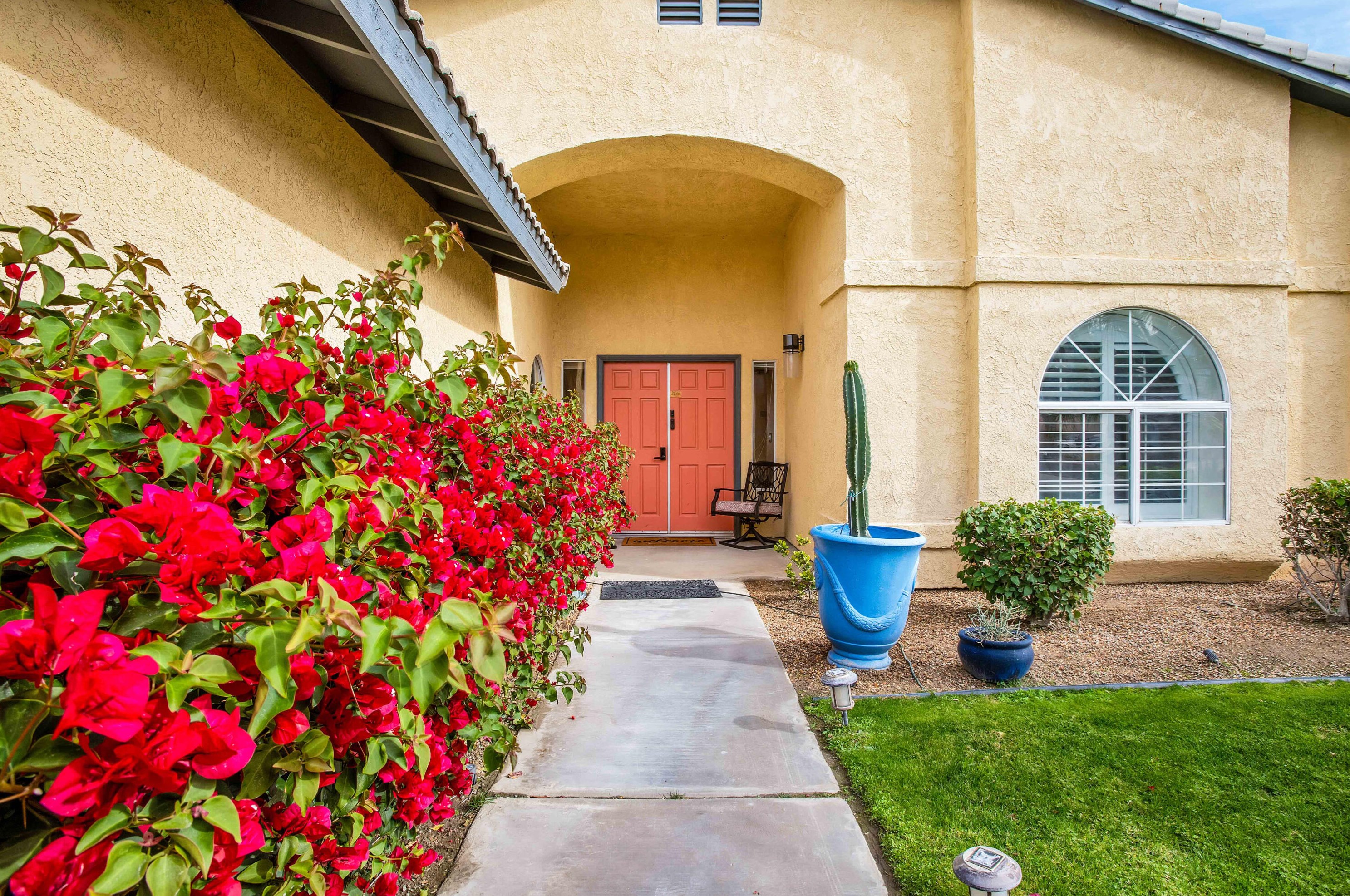 27820 Abril Dr, Cathedral City CA  92234-3410 exterior