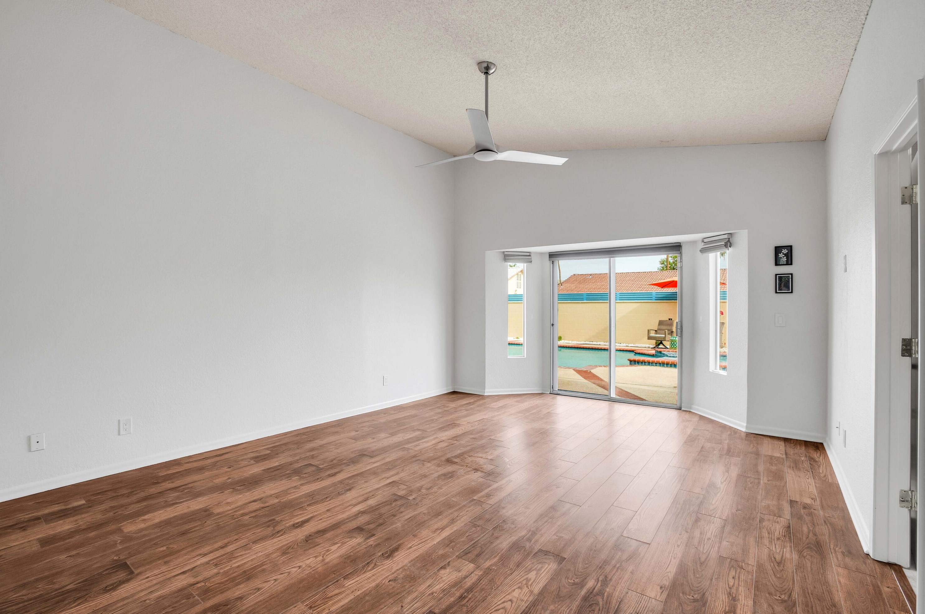 27820 Abril Dr, Cathedral City CA  92234-3410 exterior