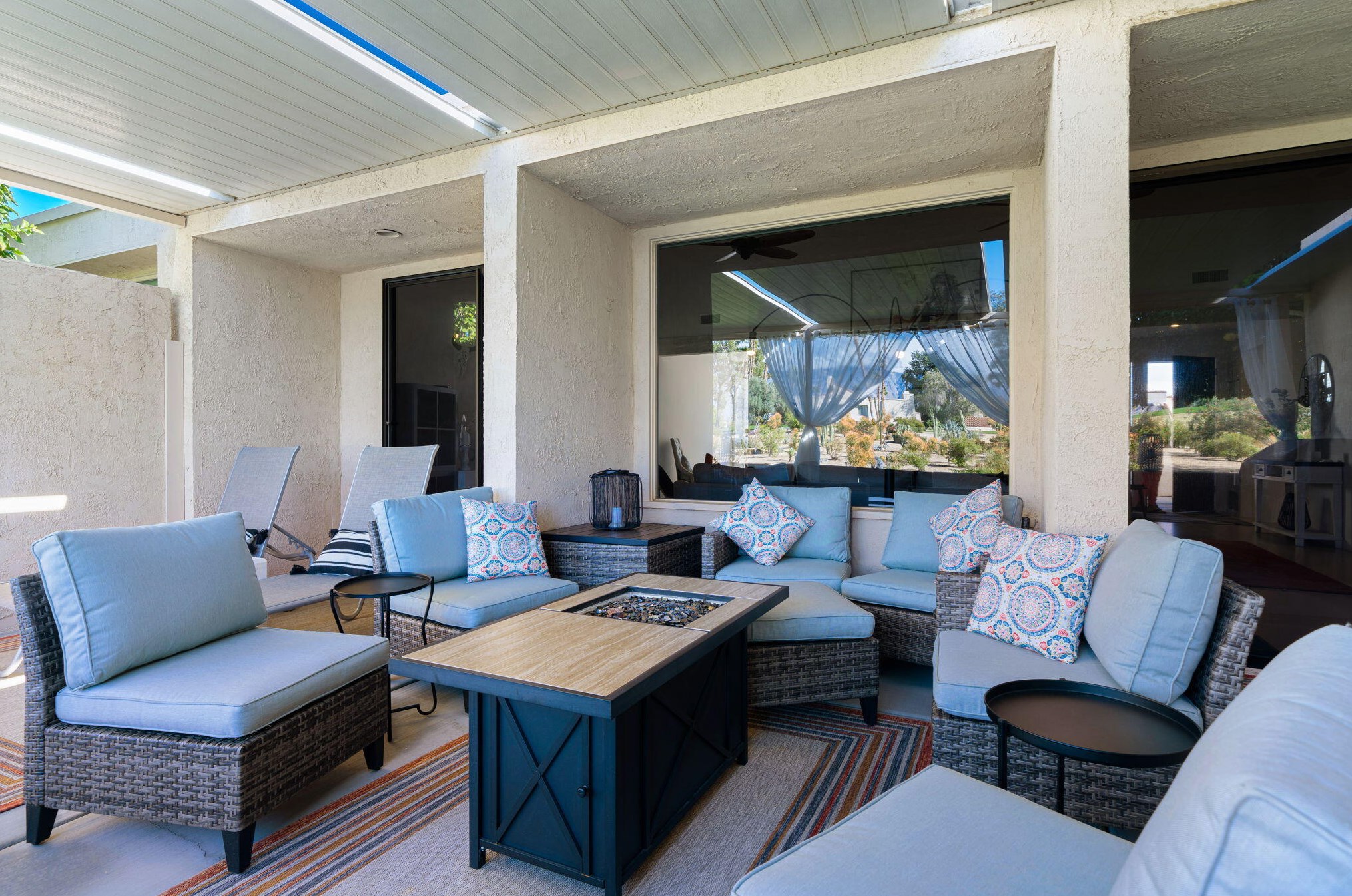 621 Hospitality Dr, Rancho Mirage CA  92270-1312 exterior