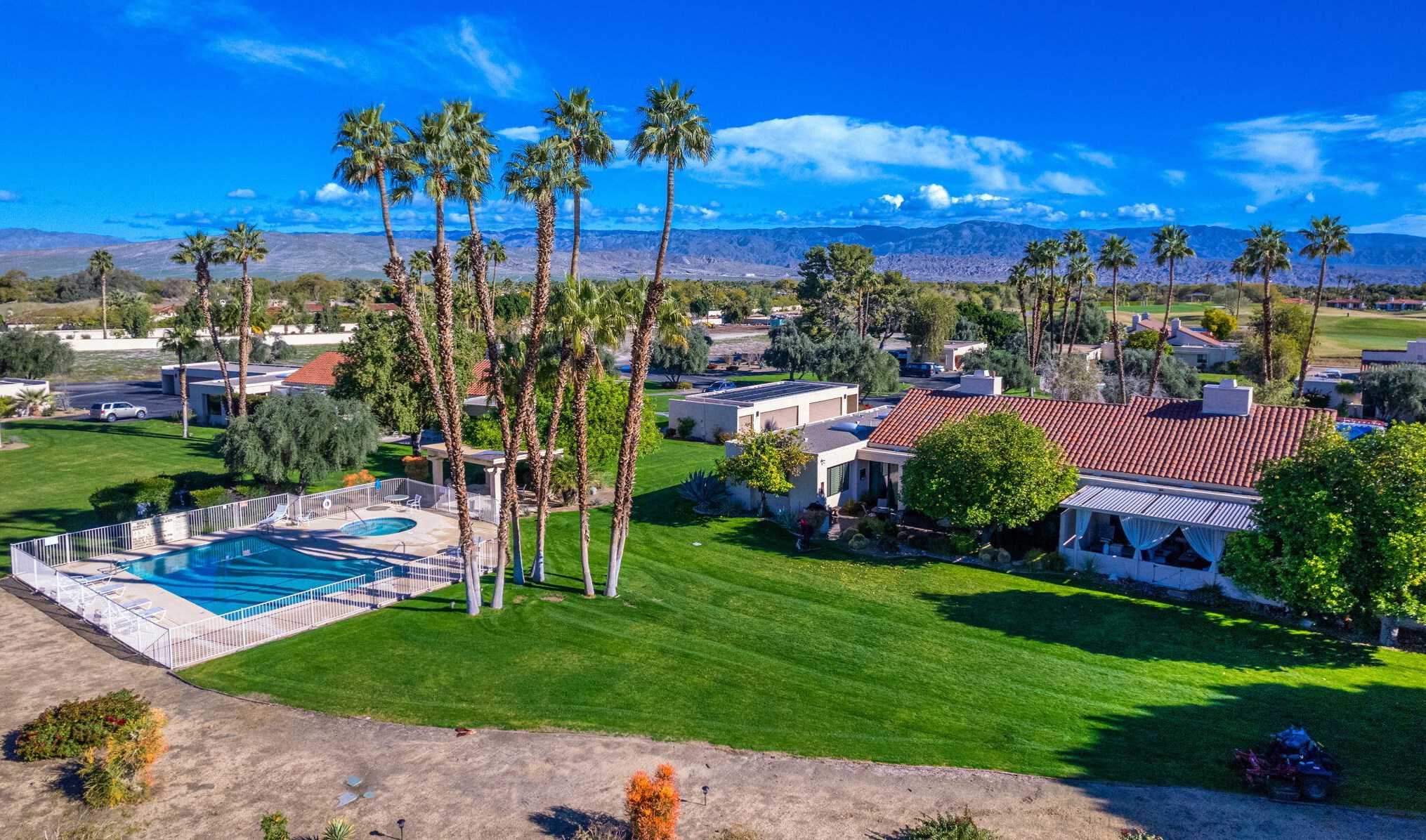 621 Hospitality Dr, Rancho Mirage CA  92270-1312 exterior