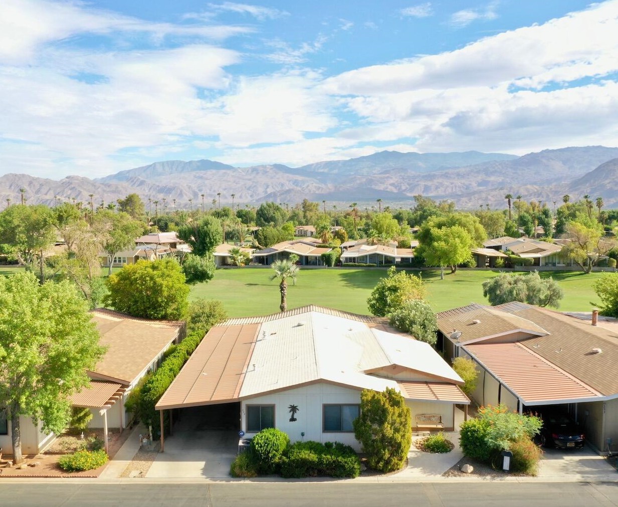 73450 Country Club Dr, Palm Desert CA  92260-8601 exterior