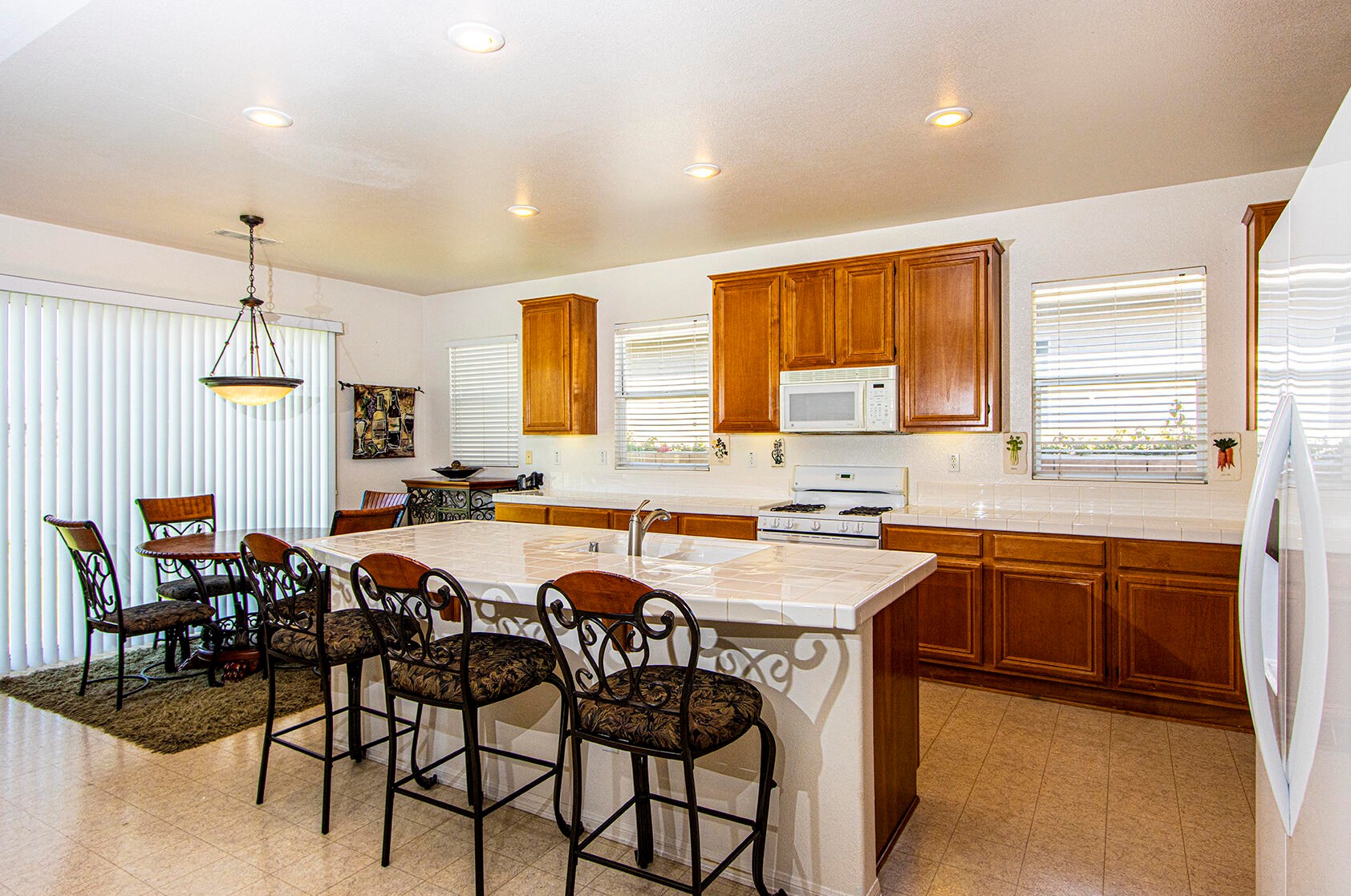 49489 Douglas St, Indio CA  92201-7538 exterior