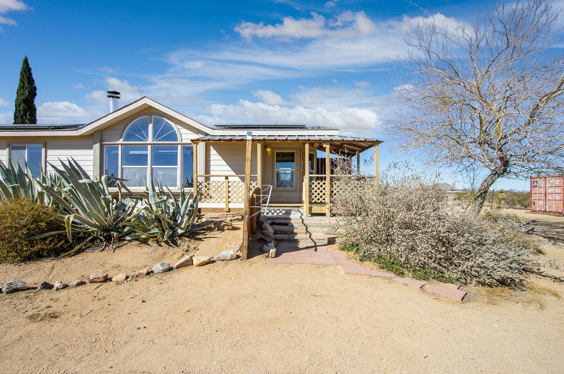 1959 Yetters Ln, Yucca Valley CA  exterior